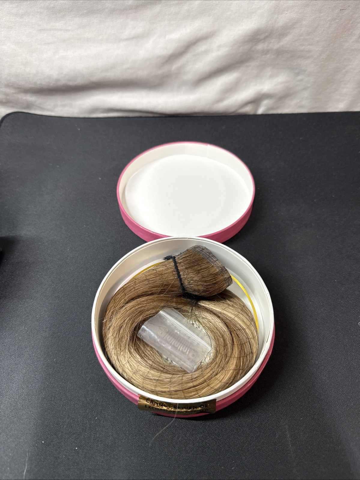 Luxy 100% Human Hair Seamless Volumizer Weft• 20 Inches• Color 6T18-S• 45 Grams•