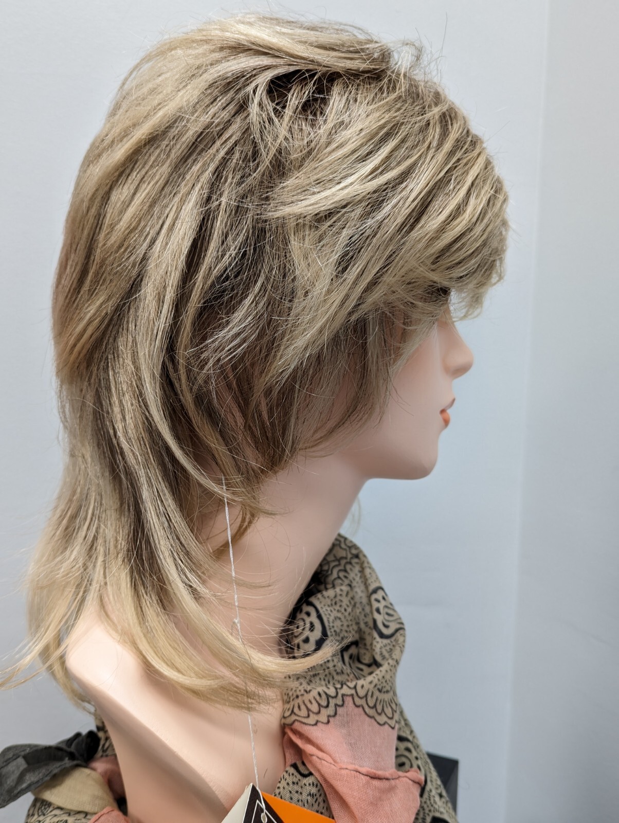 Karisma Tony Of Beverly Elura Synthetic Wig With Bangs Color Blonde 26T8