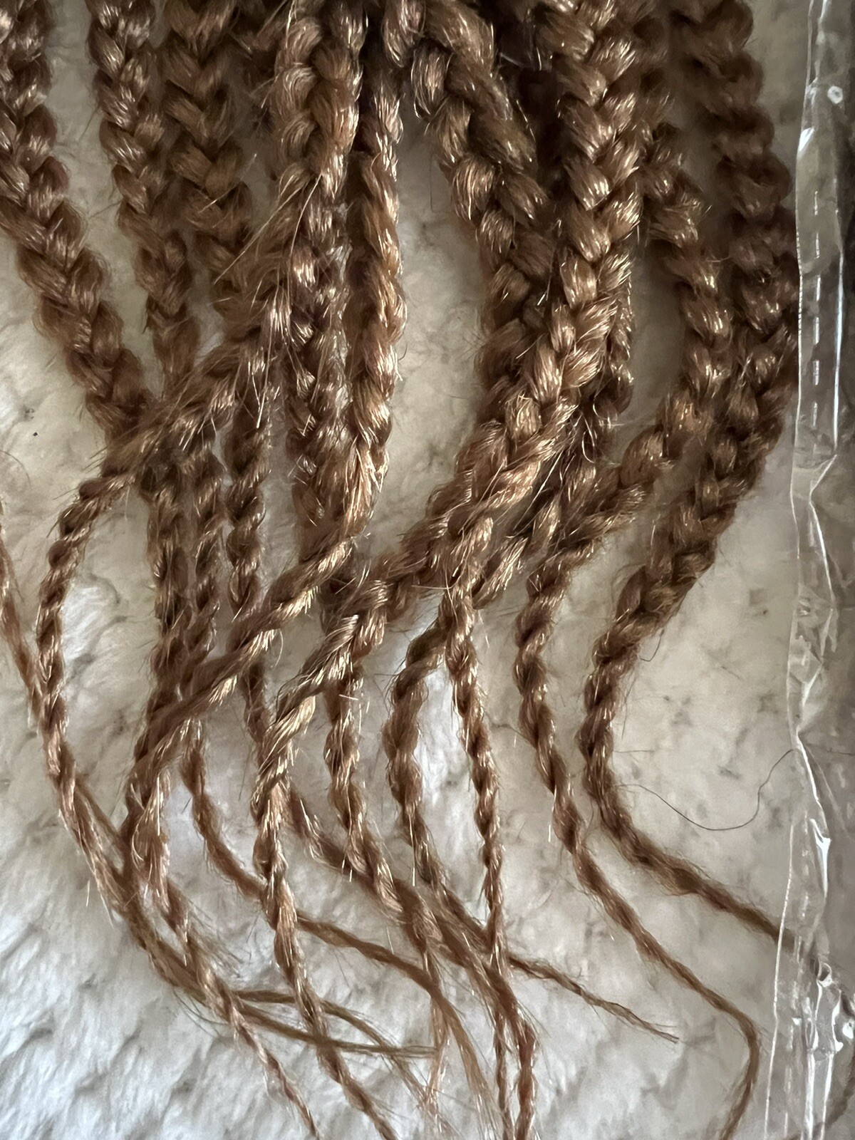 Women’s ombre hair braids Extensions. 4 Bags. 12 In Each Bag.