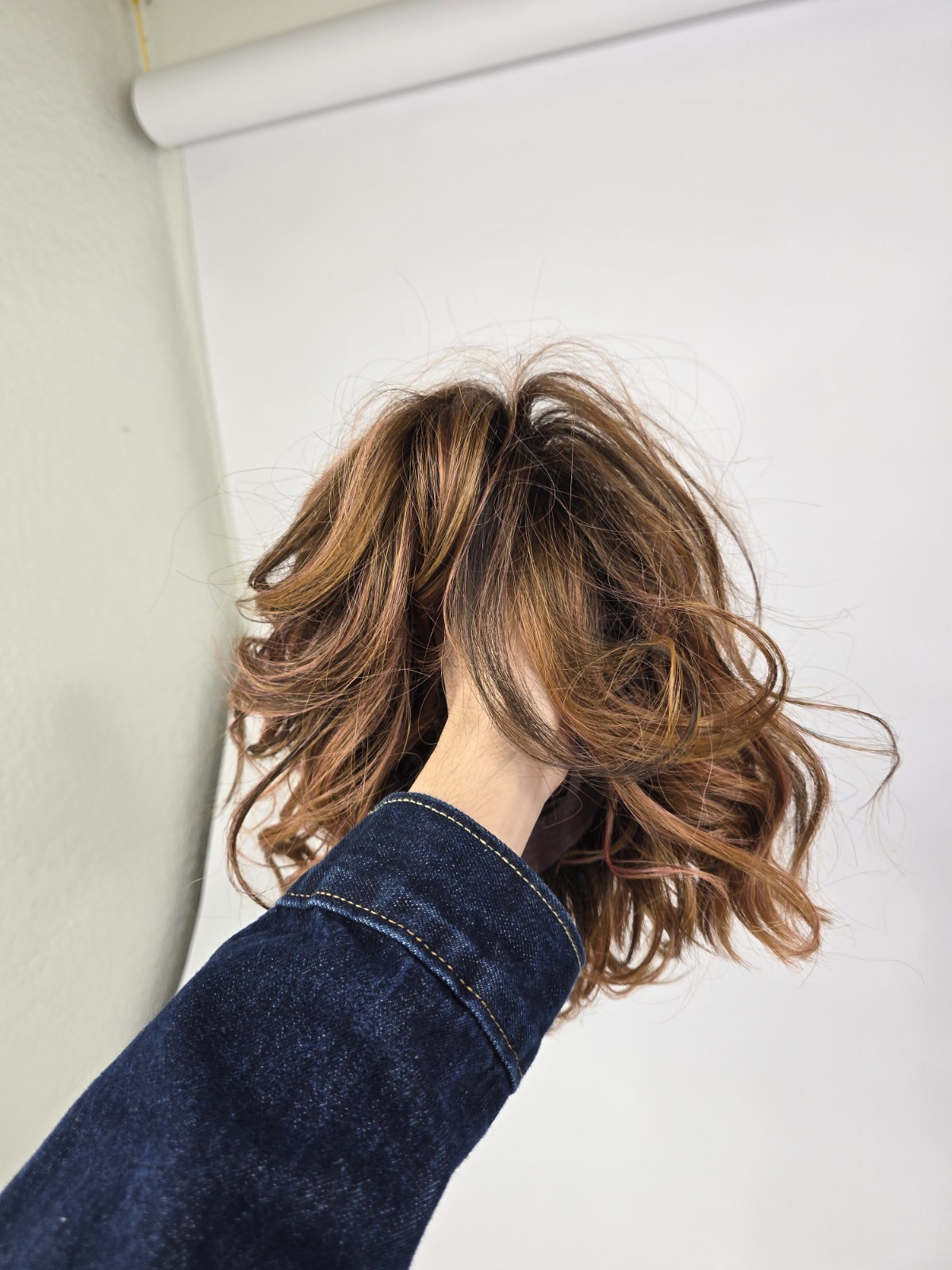 Elle Wille Stella Mono Part High Heat Hair Wig Short-Layered Cut Roasewood Brown