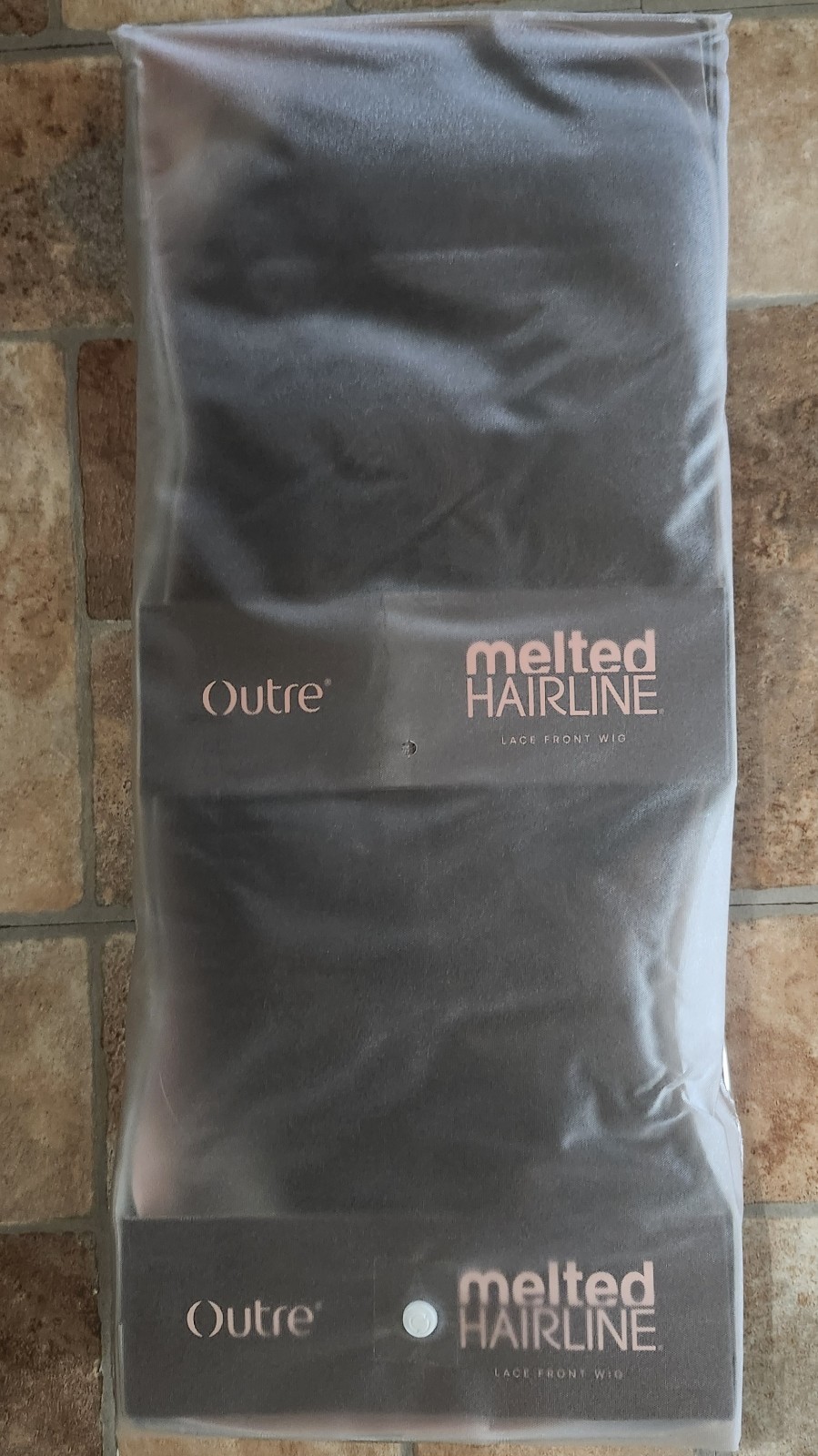 Outre Melted Hairline Lace Front Wig 20in Synthetic Wavy DR2/Ginger Brown