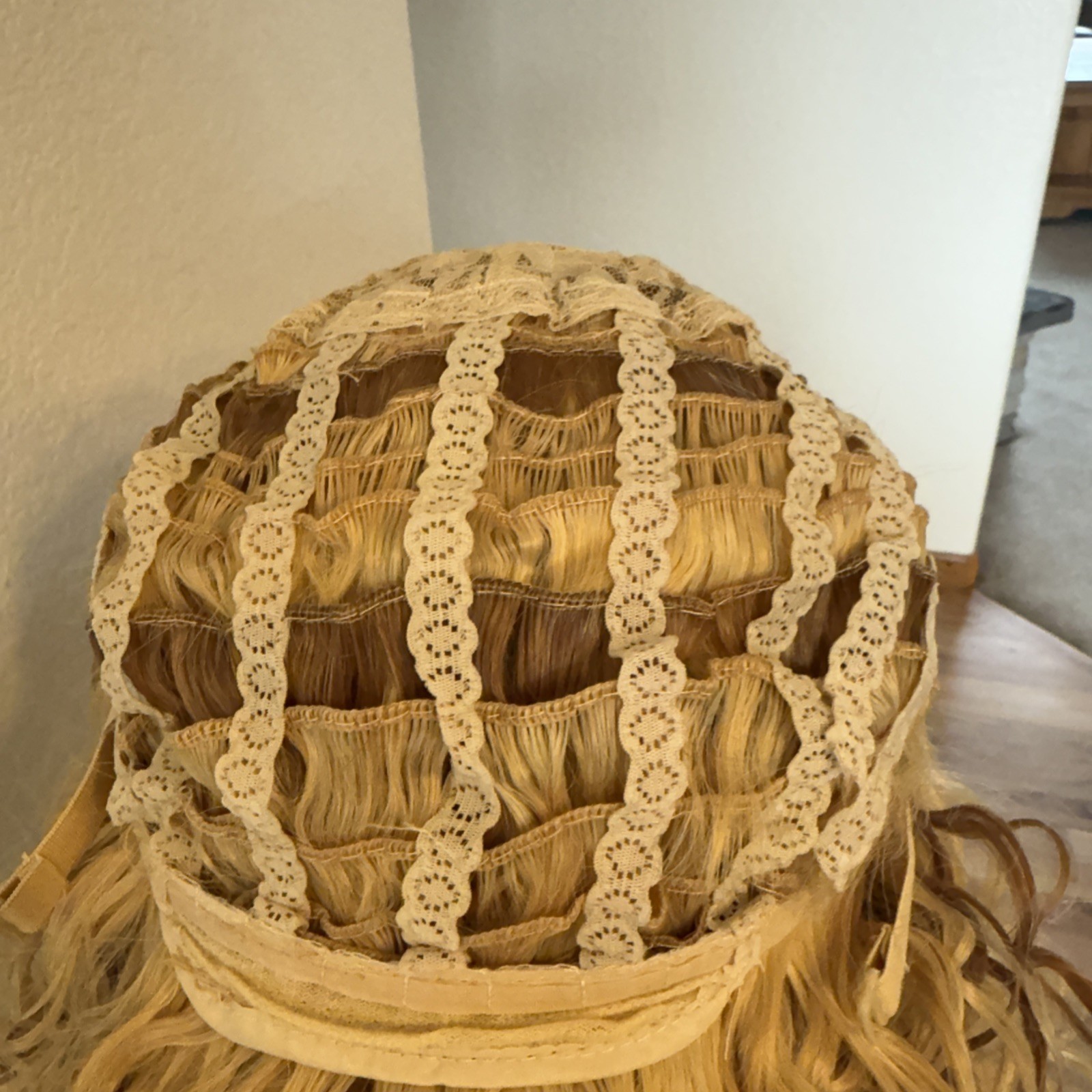 Kinky Curly Short Muti Colored Lace Cap Blondes 12” Synthetic 154
