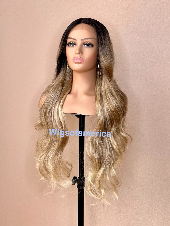 Honey Golden Blonde Wig Ombré Lace Front Middle Part Wavy Layered 26 Inch Long