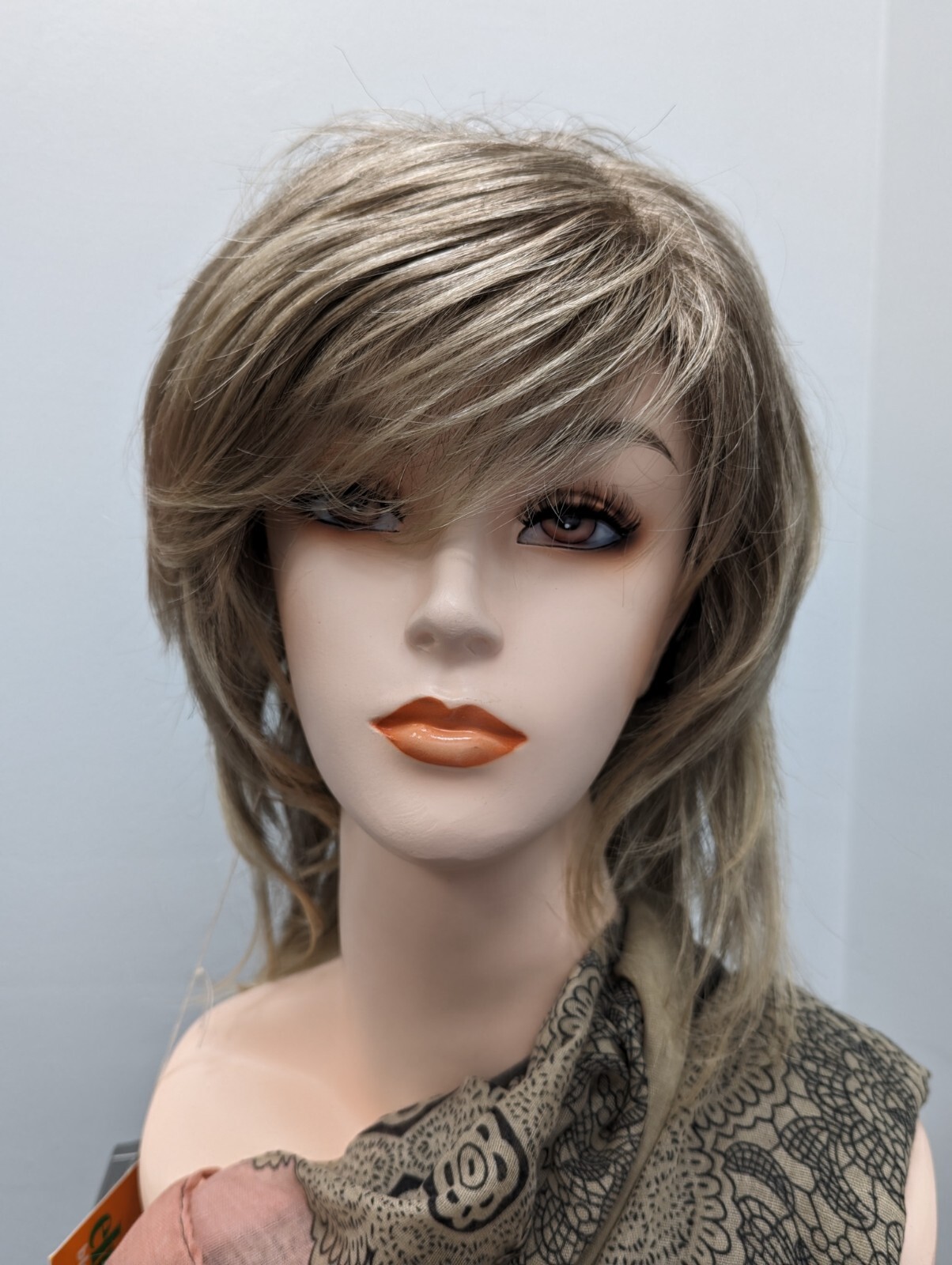 Karisma Tony Of Beverly Elura Synthetic Wig With Bangs Color Blonde 26T8