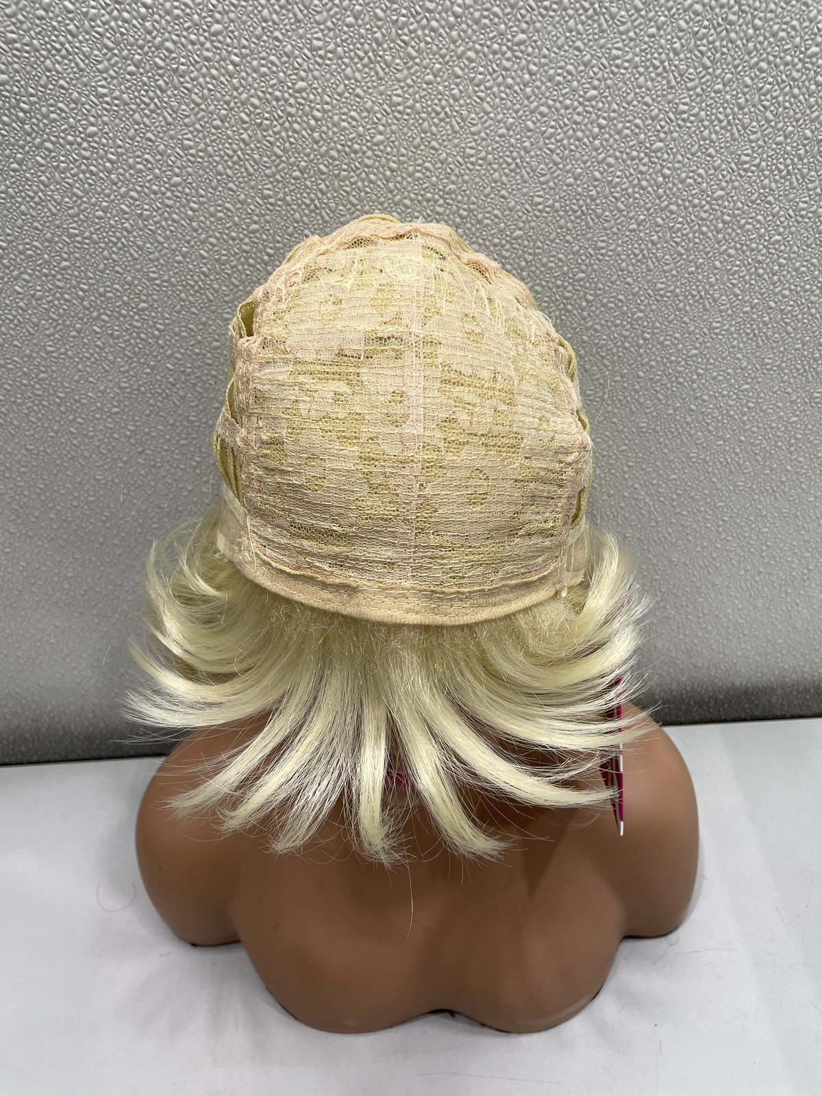 Siudus 613 Blonde Heat-Resistant Synthetic Fiber Vingate Wig, 14″