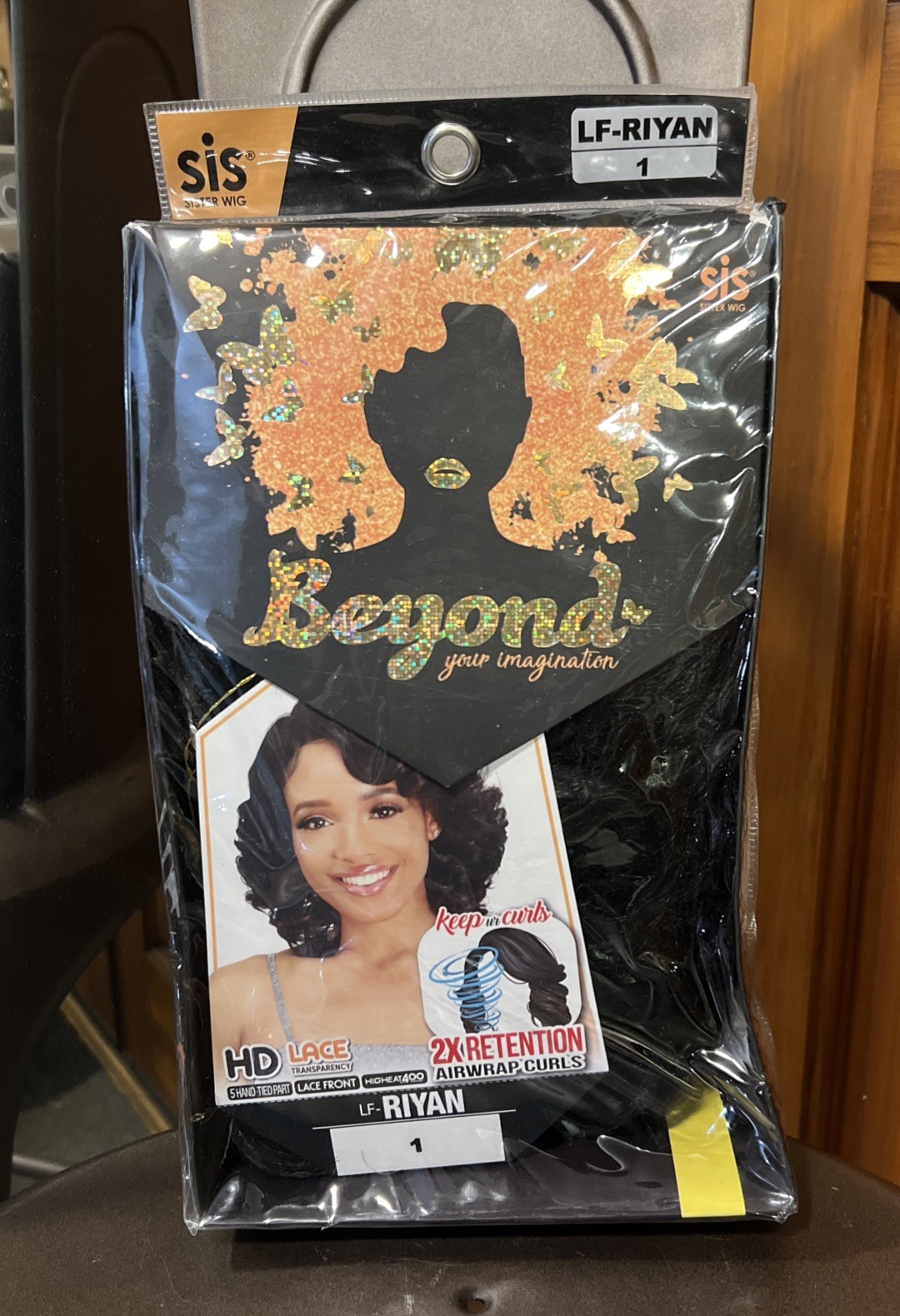 ZURY SIS BEYOND SYNTHETIC HAIR HD LACE FRONT WIG • Style RIYAN • Color 1 • NEW