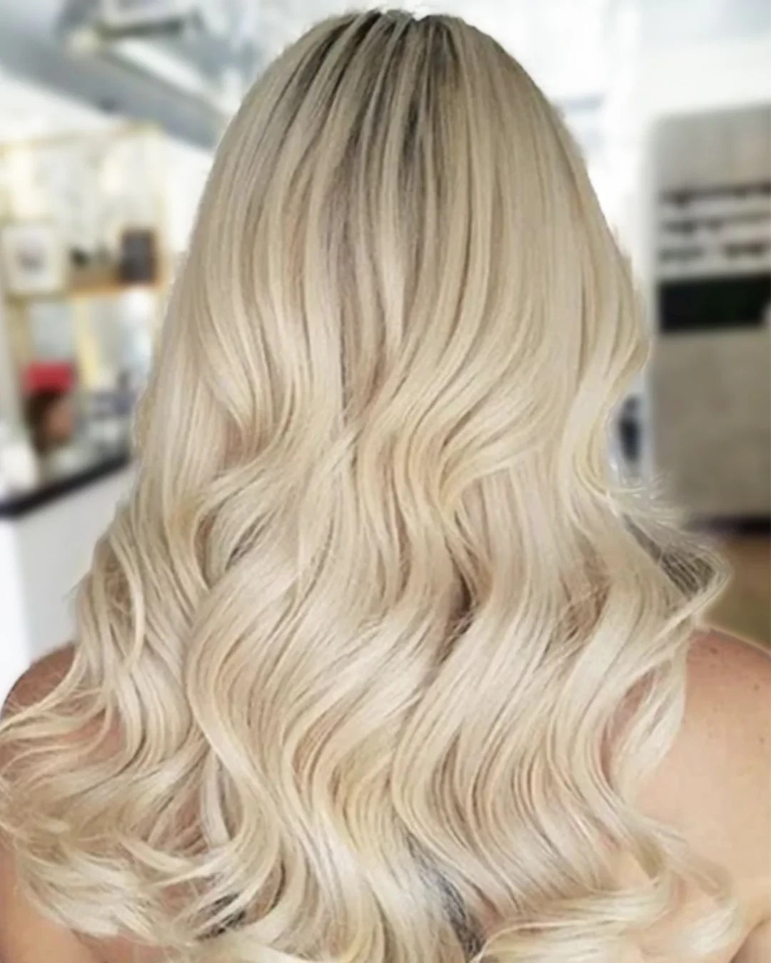 Ombre Platinum Blond Wavy Wigs 100% Human Hair Lace Front Wigs 22.5inch Cap