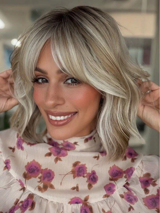 NEW IN BOX JON RENAU WIG HOLLIE Catalina Blonde 101/88/27S8 FULL HAND TIED LACE
