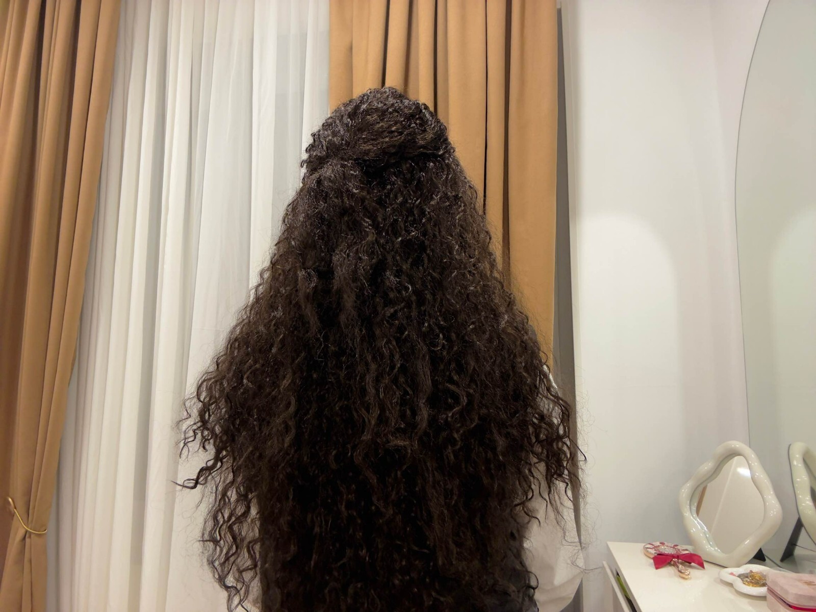 Womens Polynesian Princess Wig, Long Curly Wig, Premium Breathable Capless Cap