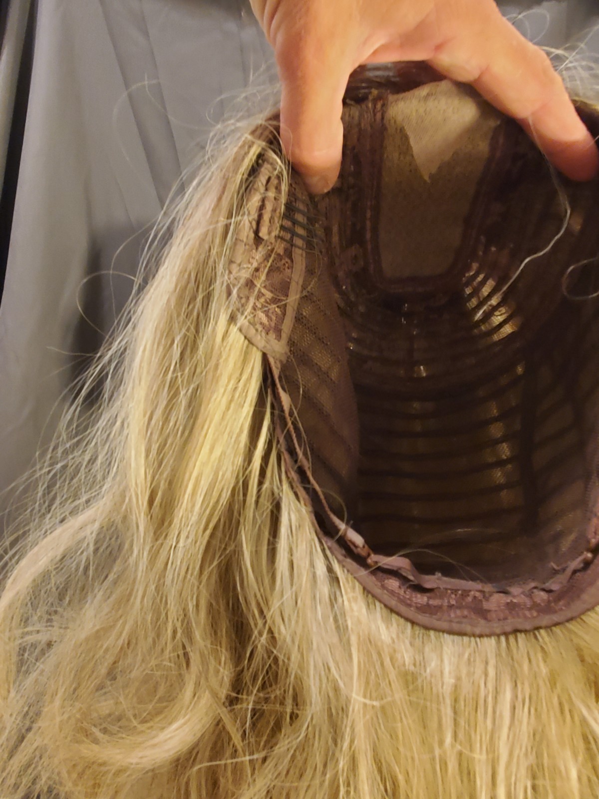 16 Inch Wavy Blonde Wig With Dark Roots And Lace U