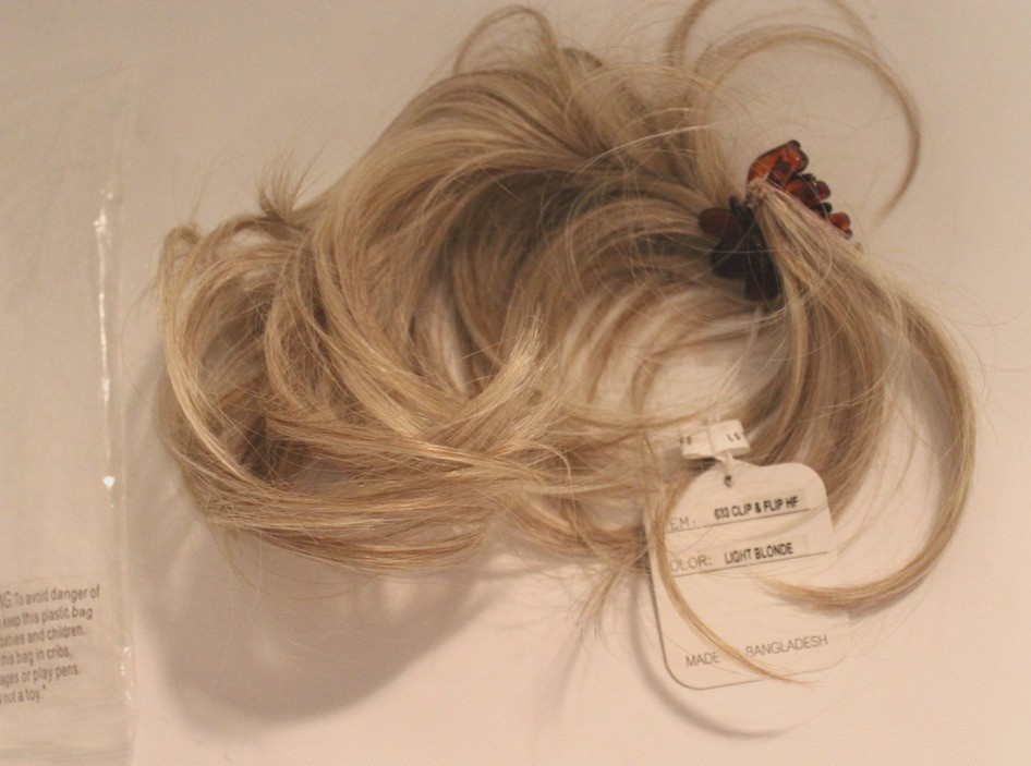 Womens Hair Clip in/ 633 Clip & Flip HF PO#19T058 Light Blonde/ light Gray hair