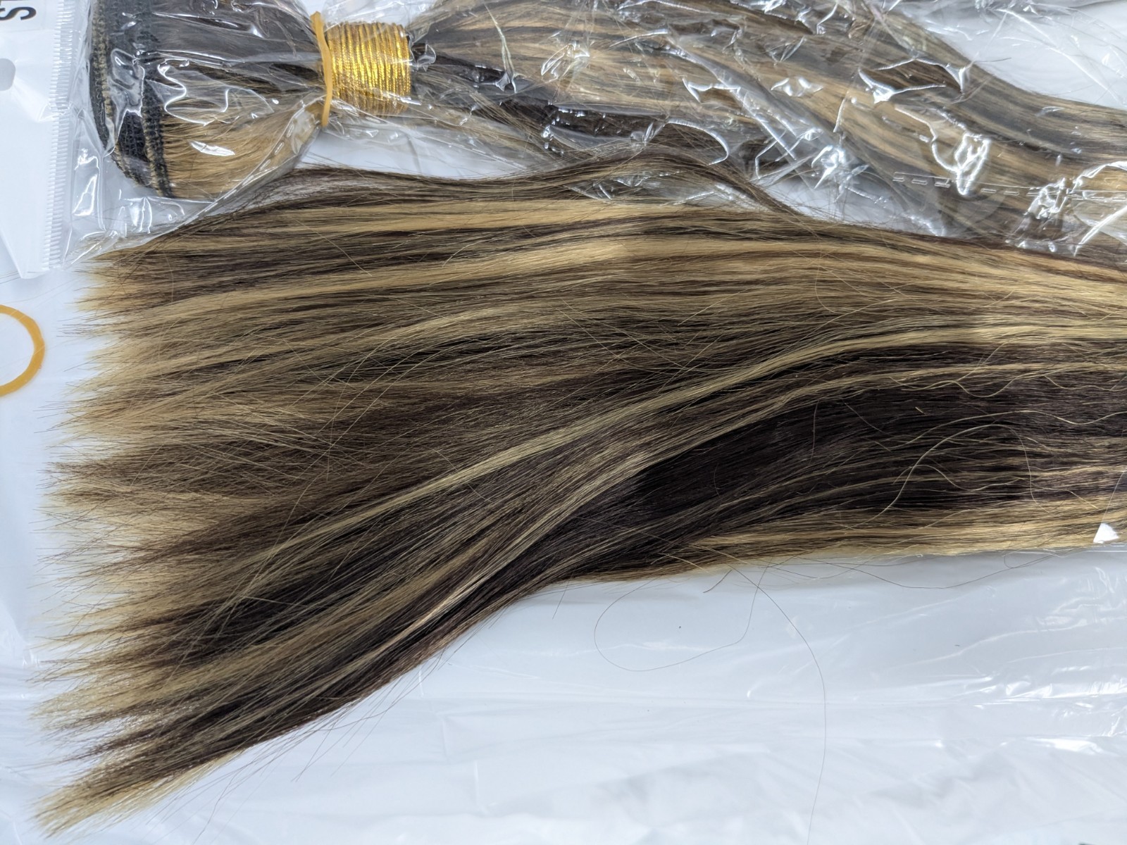 3 pack STW 12, 14, And 16 Inch Weft Extension looks Like Human Hair Brown Fade