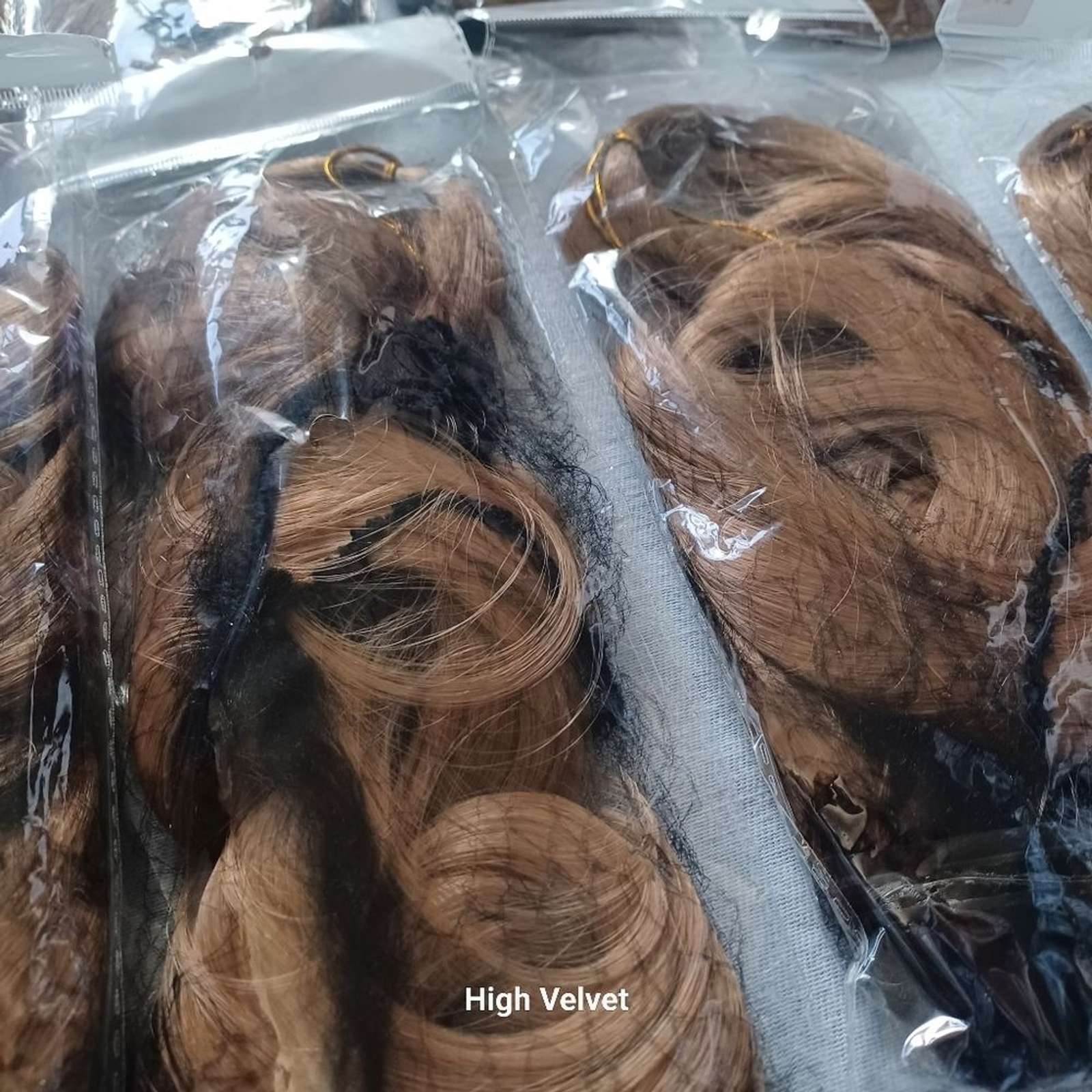Synthetic Blonde Braiding Hair 24 inch, 8pcs / Pack