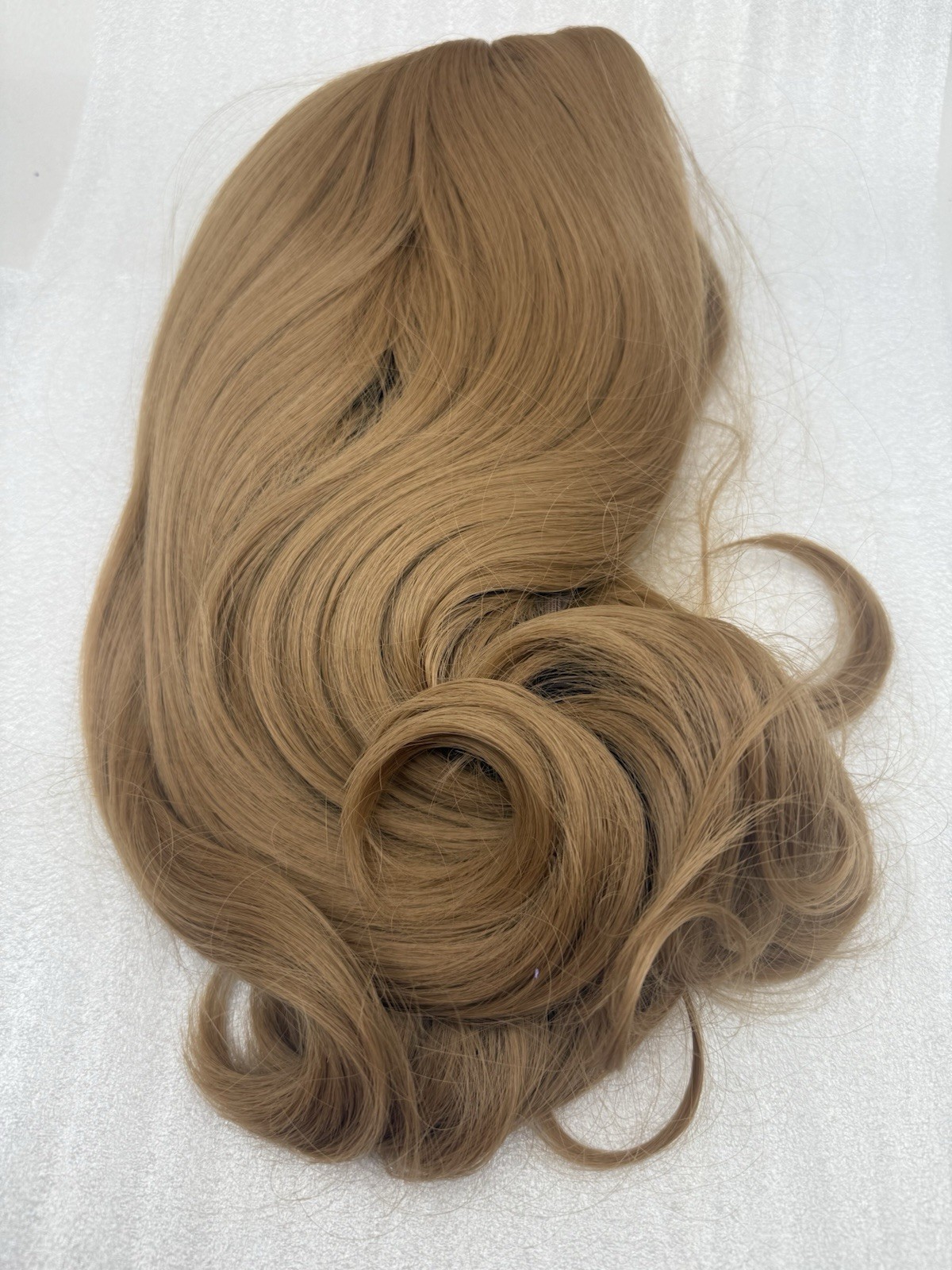 Wavy Wig Synthetic Heat Ok, Cosplay Women Wig, Honey blond color READ