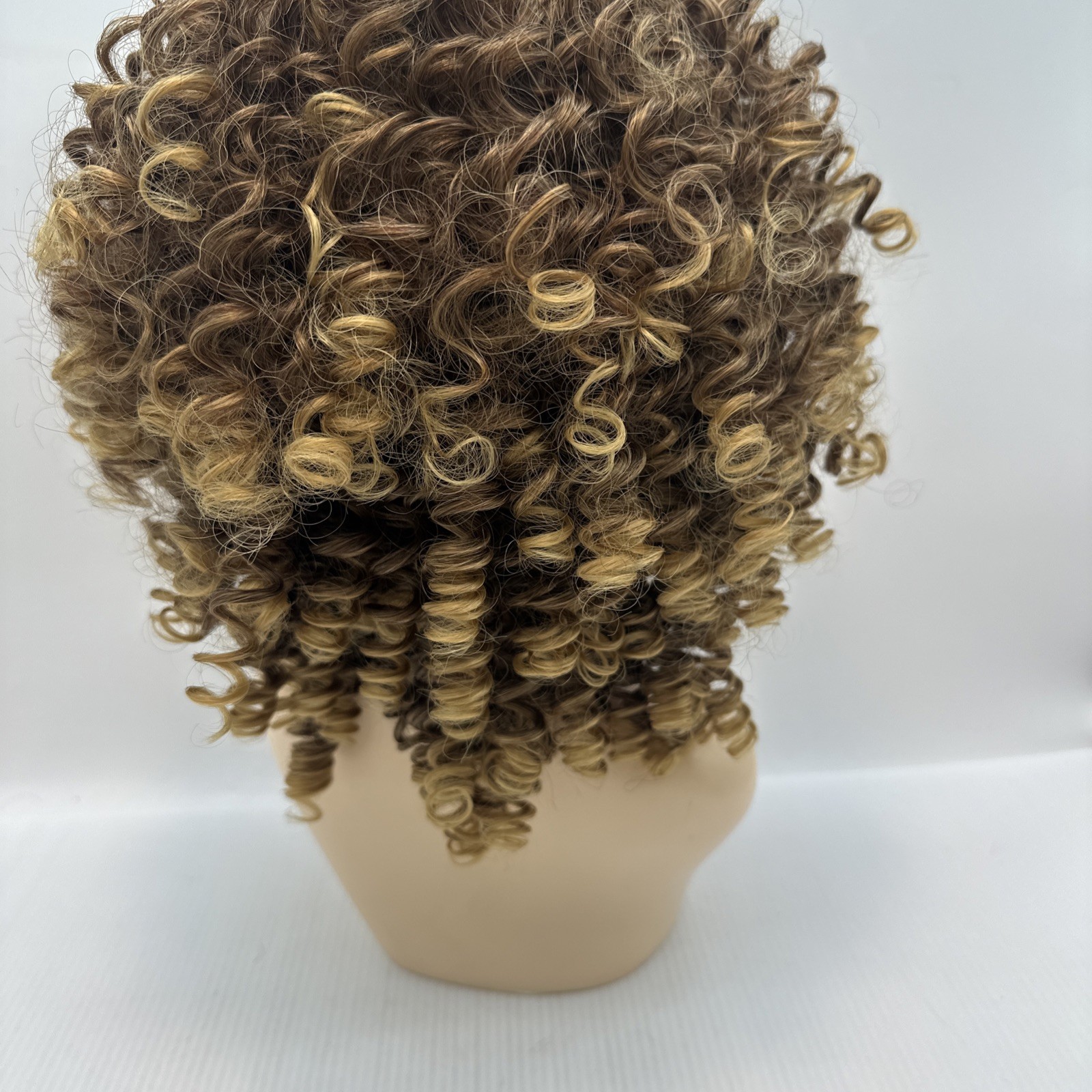 Afro Wig for Women, Short, Soft, Curly, Excellent Condition {EE}