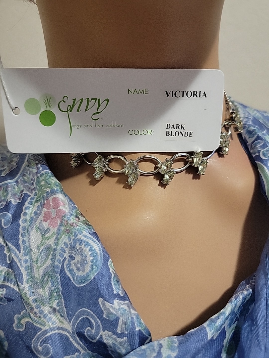VICTORIA Wig by ENVY, DARK BLONDE, Open Cap, Capless NEW! PIXIE
