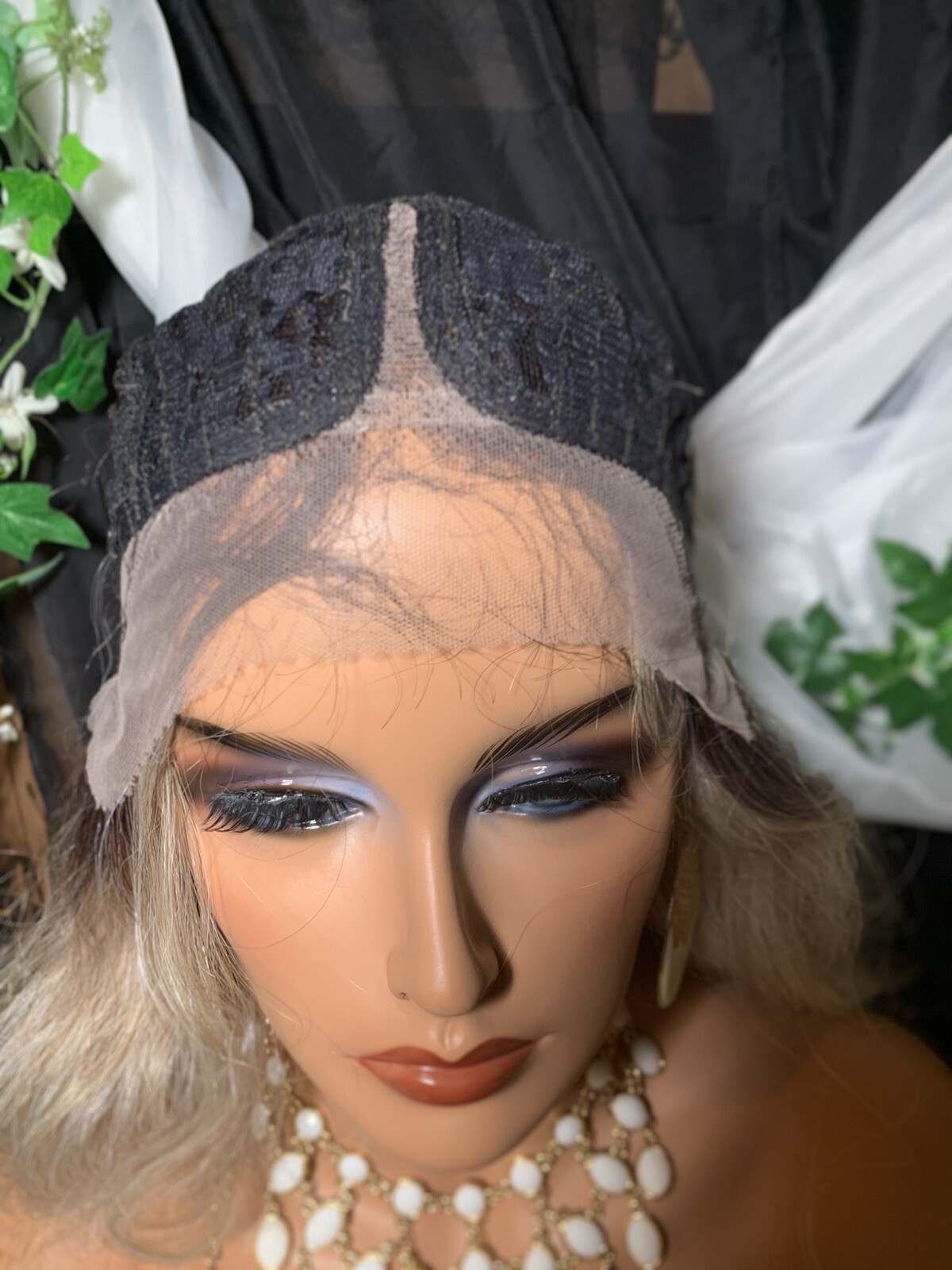 WOW! 22” LONG, Thick R) Creamy Blonde, Wavy, Lace Front W/Lace Part,Wig