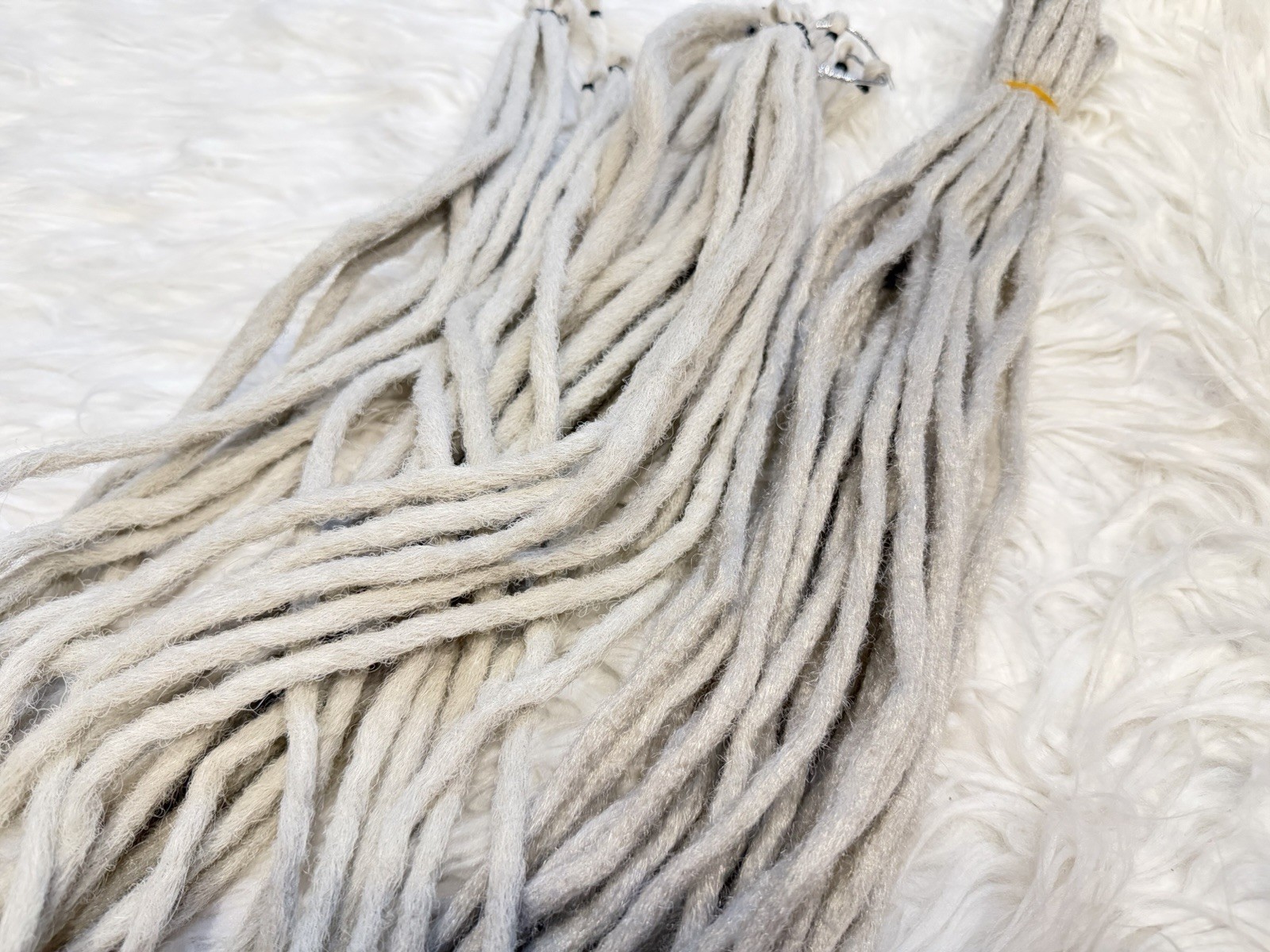 Lot Of 47 Silver Gray Pre-Looped SE DE Dreadlocks Synthetic Hair Extensions New