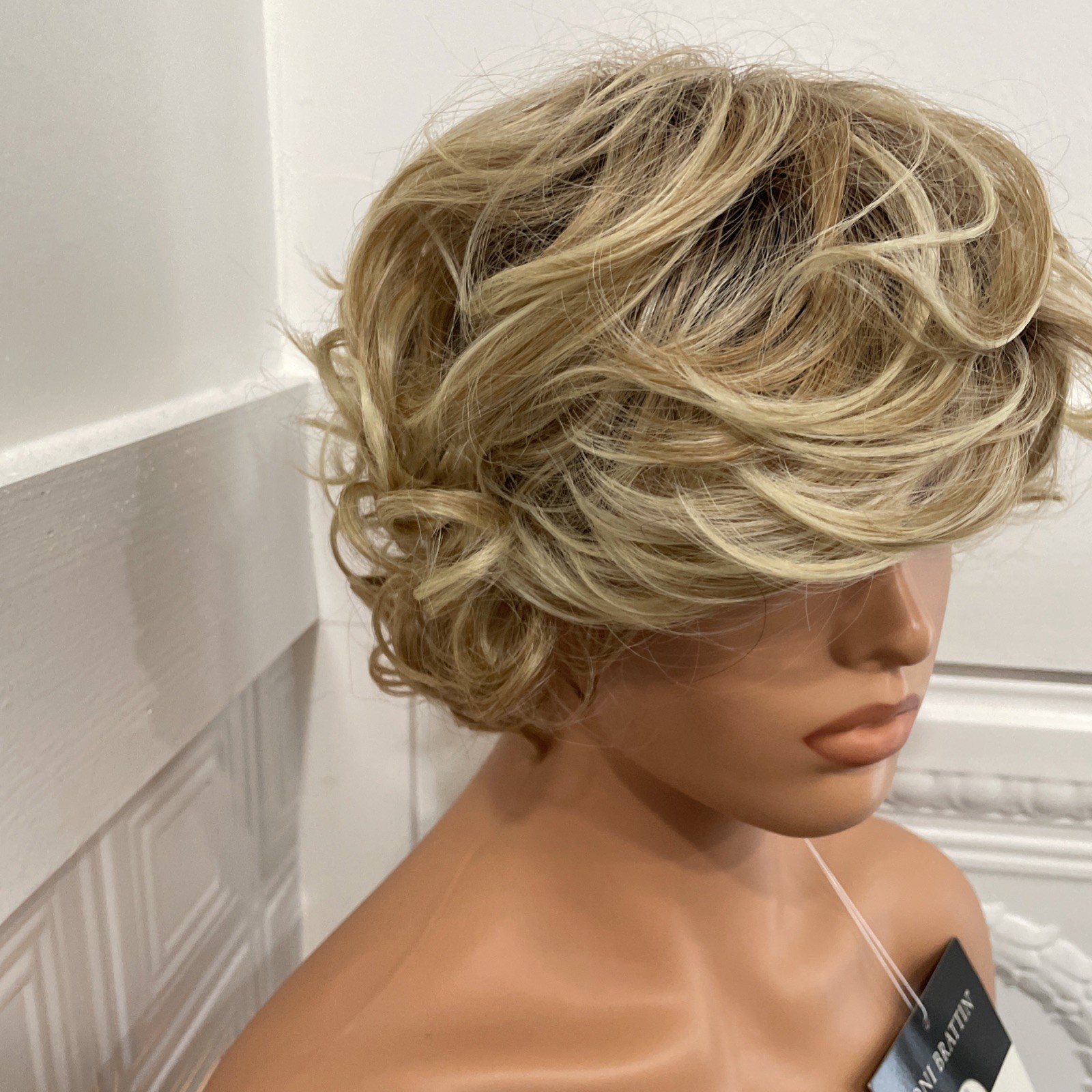 Toni Brattin 351 Gorgeous Regular HF Medium Blonde Wig New