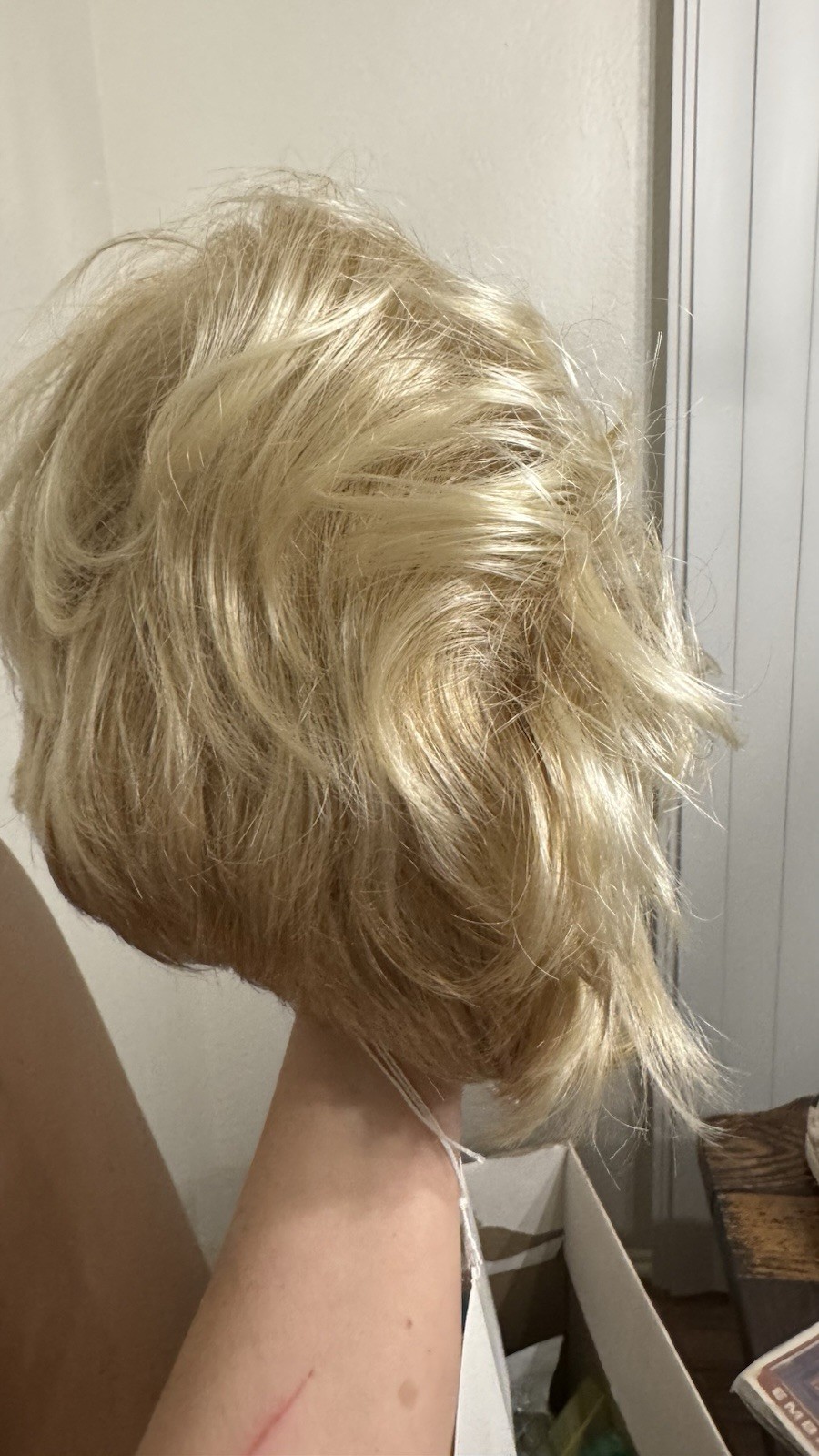 Opened Box Noriko Wig Vanilla lush Annie short blonde hair 1627