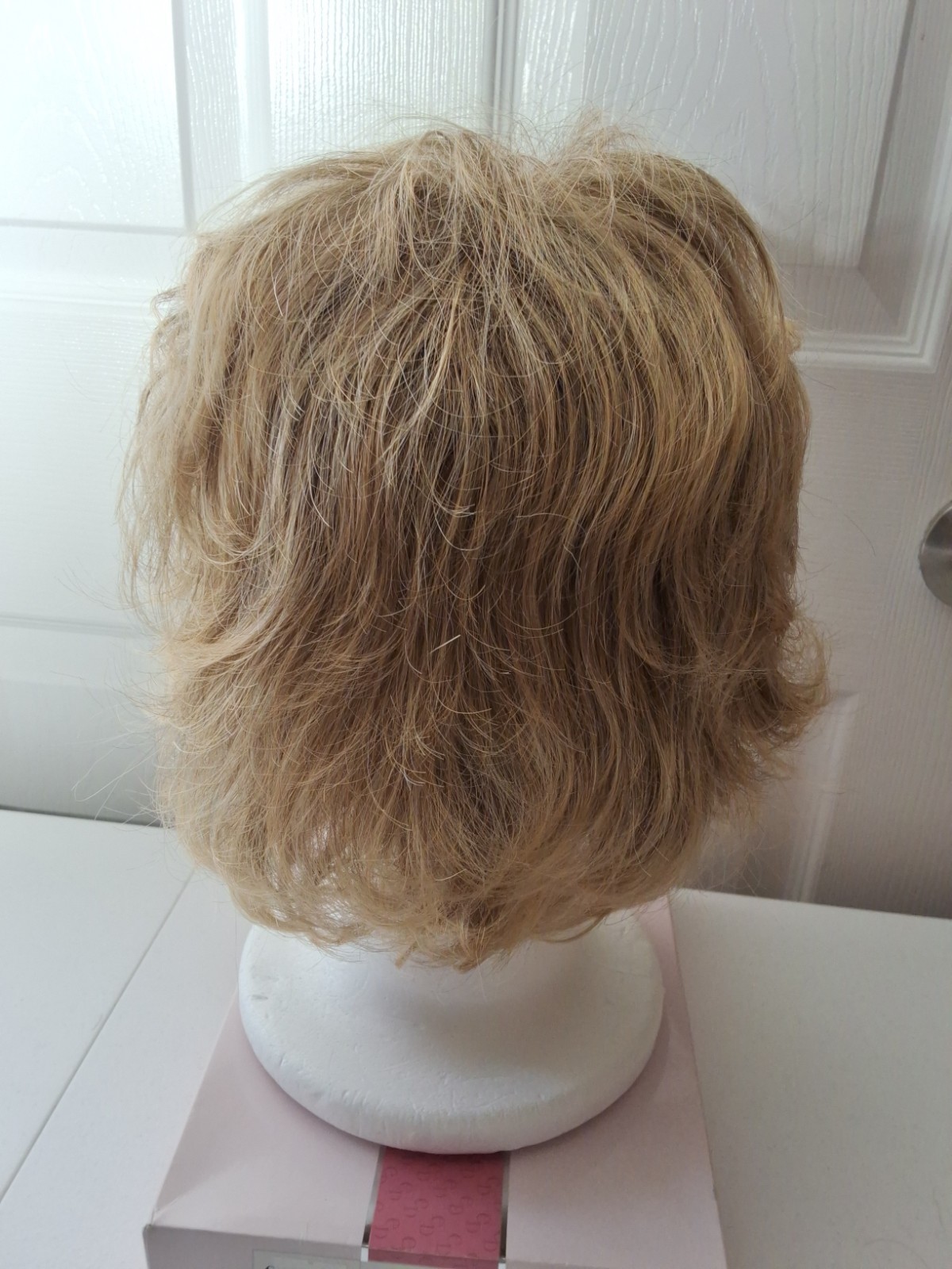 ASPEN Light Brown Golden Blonde Wig Short Bob Modacrylic Adjustable Mesh W Box