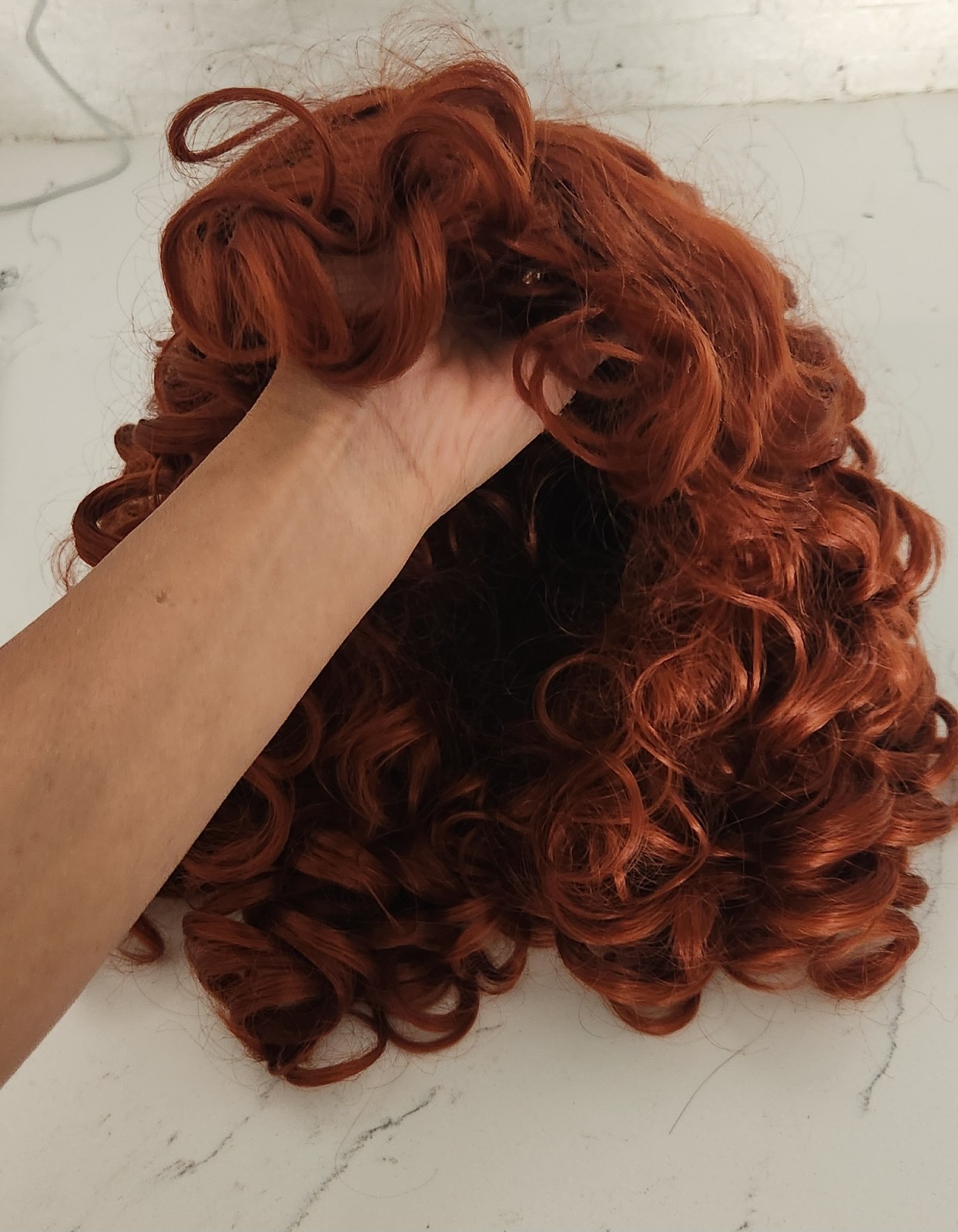 Copper Red Curly Heat-Resistant Synthetic Wig 17 in Free-Part Women’s