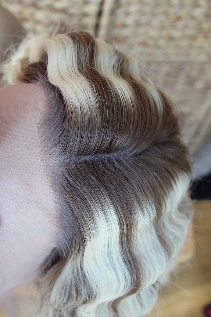 22 Inch Ombre Highlight Blonde Deep Wave Wig 100% Human Hair 13×4 Lace Front Wig