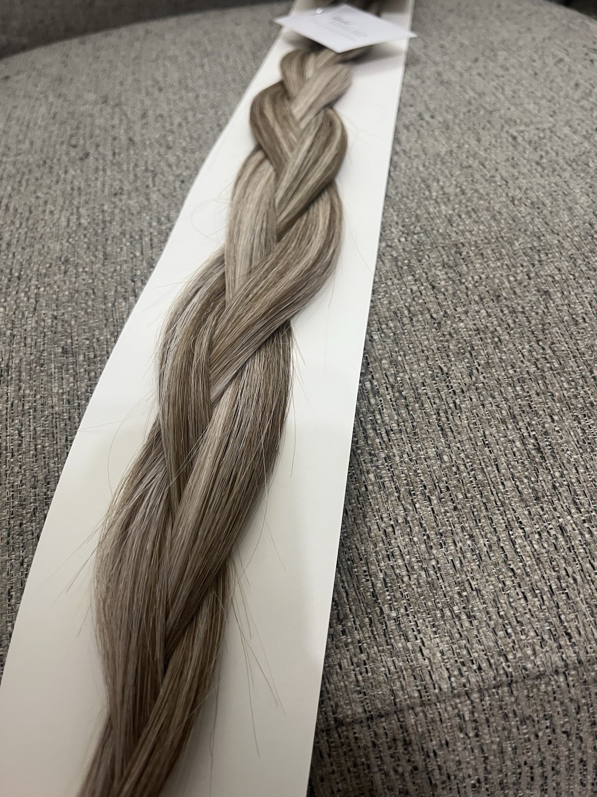 Blended Beauty Hair Extensions (Blende Weft) D9/60 22in Ash Blond/Lt Brown.