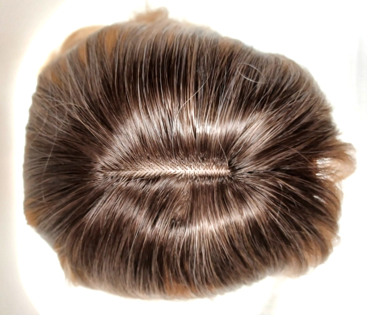 WIG 22″ GOLDEN BLONDE WITH DARK ROOTS SYNTHEIC HAIR NET INCLUDED