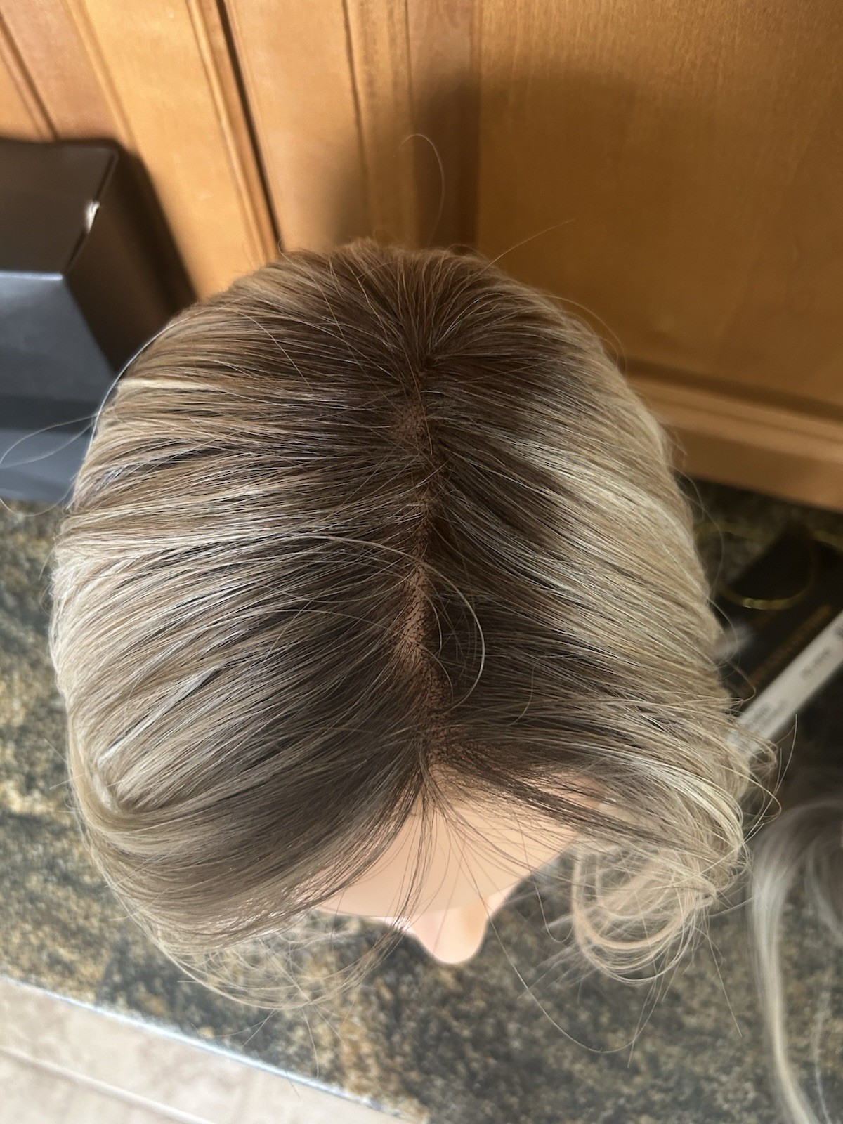 Belletress Wig Chicago Milkshake Blonde-R Preowned