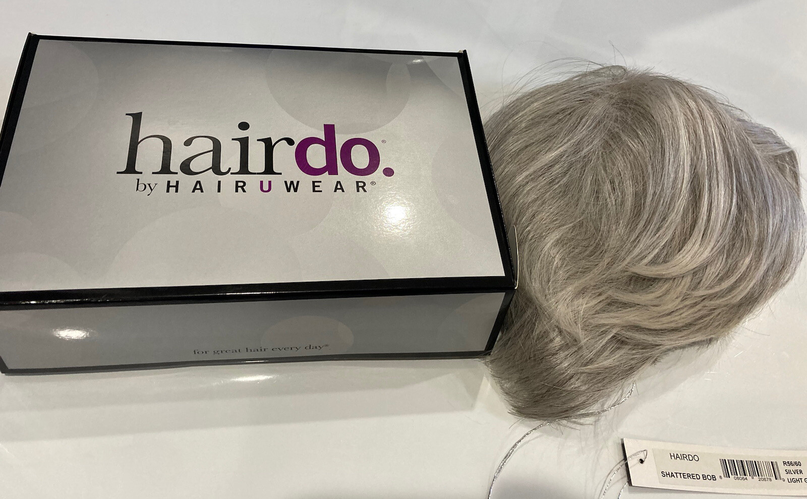 SHATTERED BOB WIG BY HAIRDO R56/60 Silver Light Grey New In Box