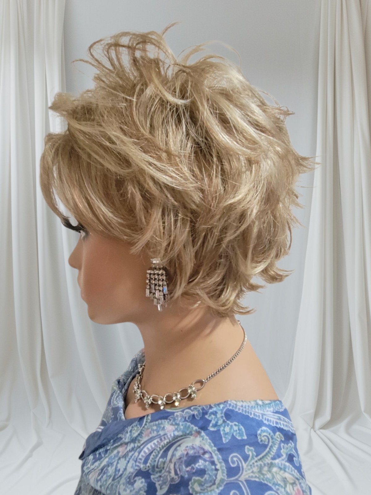 VICTORIA Wig by ENVY, DARK BLONDE, Open Cap, Capless NEW! PIXIE