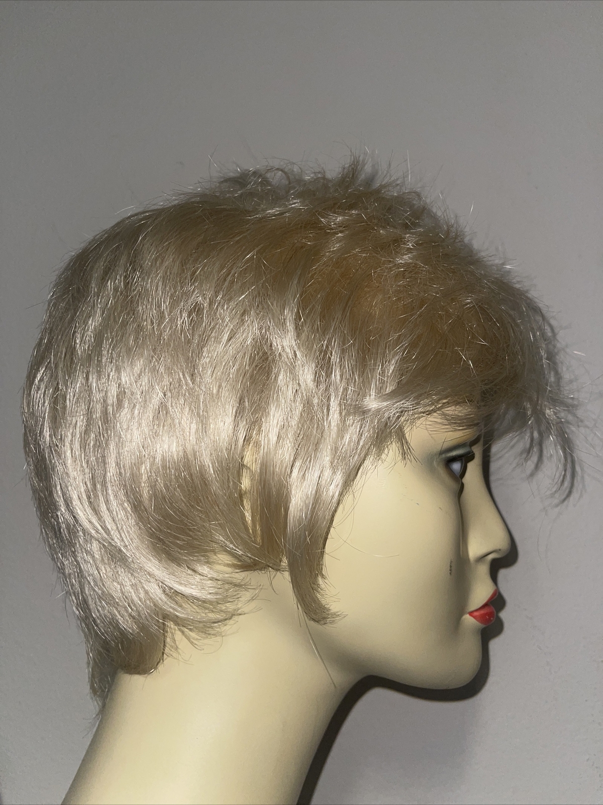 Aspen Bleach Blonde Short Pixie Wig