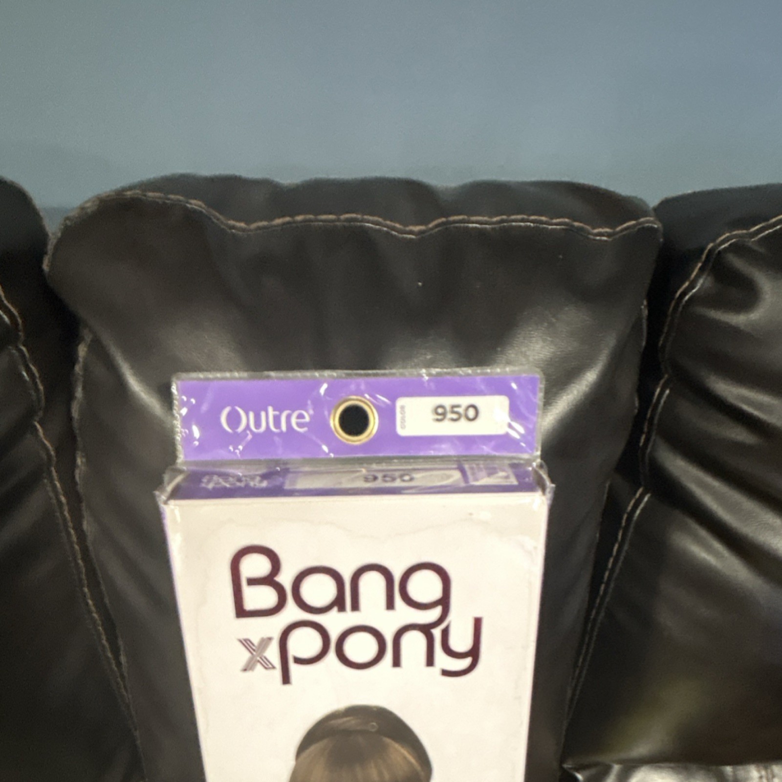 Outre Bang x Pony Kayla 950 Heat Resistant Synthetic Clip-In Ponytail Wavy