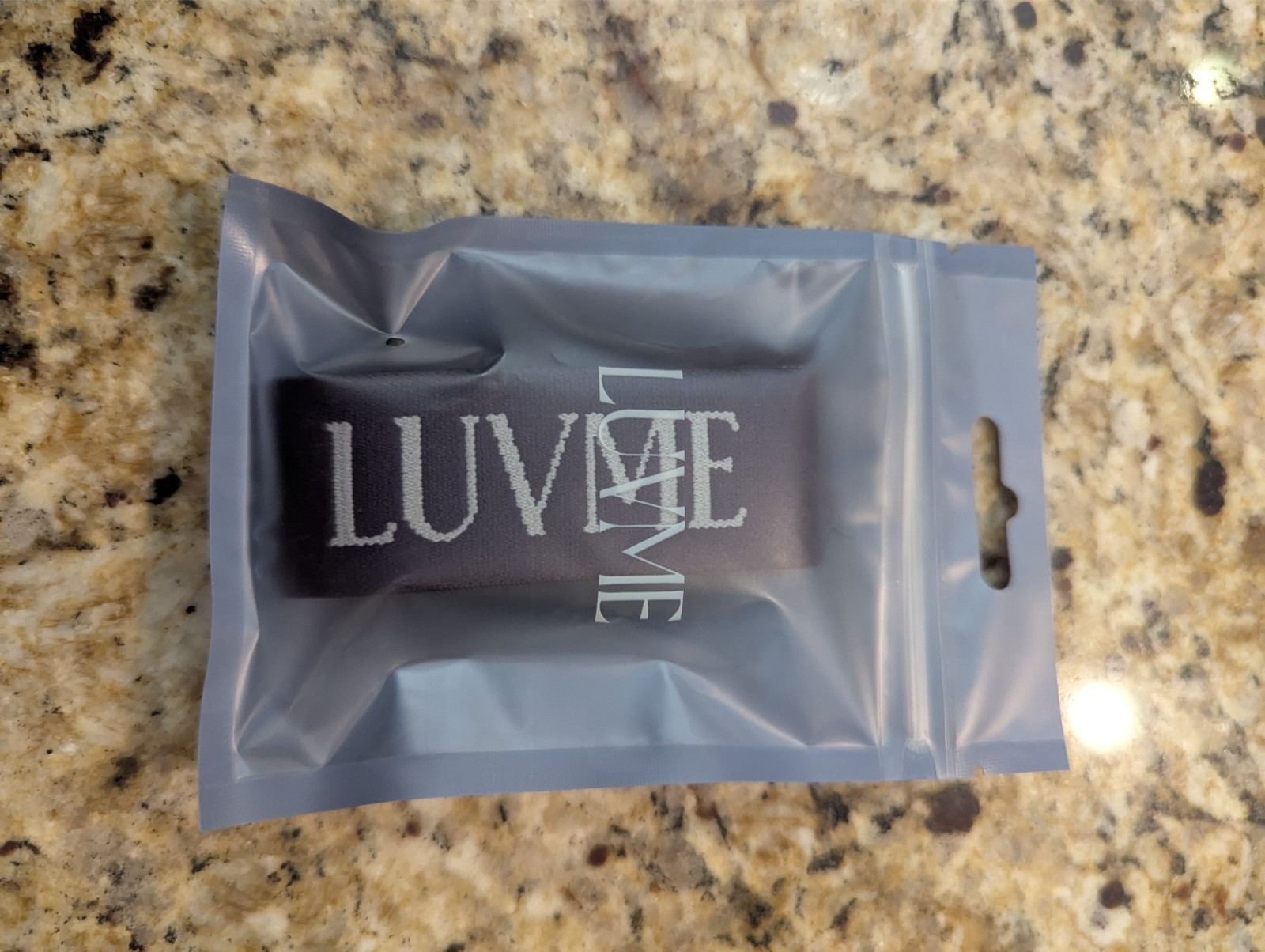 Luvme Women’s Wig 12″ Kinky Curly Hair Natural Black