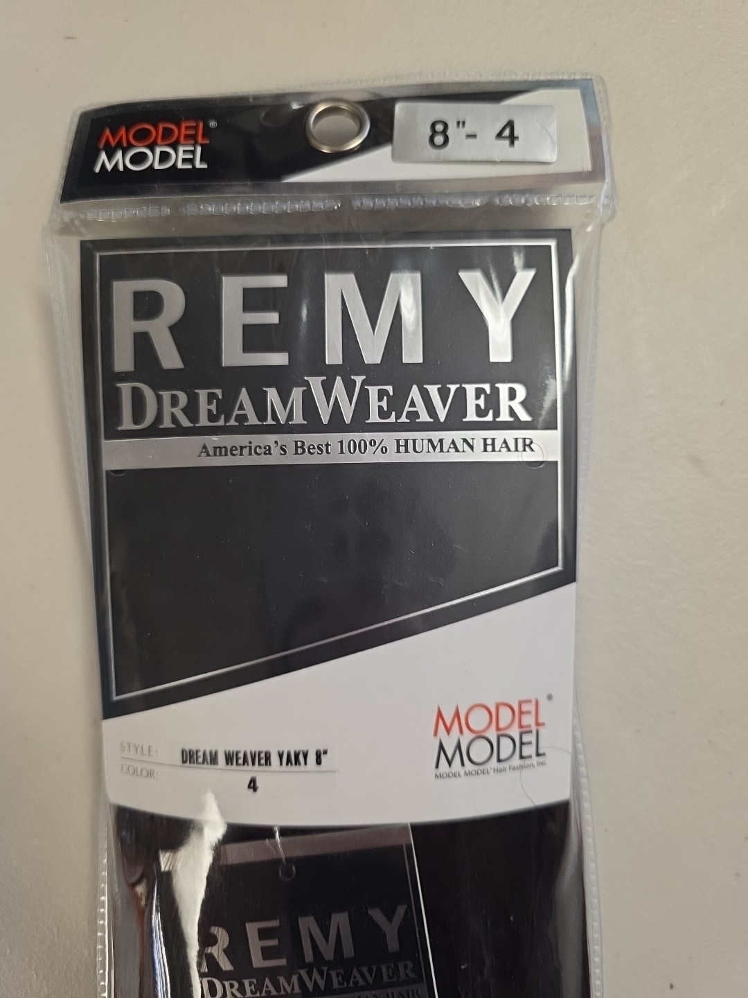 Model Model Remy DreamWeaver Yaky 8″ 100% Human Hair Color: 4 – New