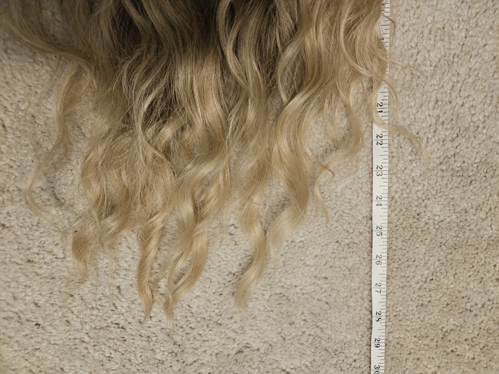 28″ New LONG BLONDE WIG WITH BANGS DARKER ROOTS LONG Wavy HAIR WIG