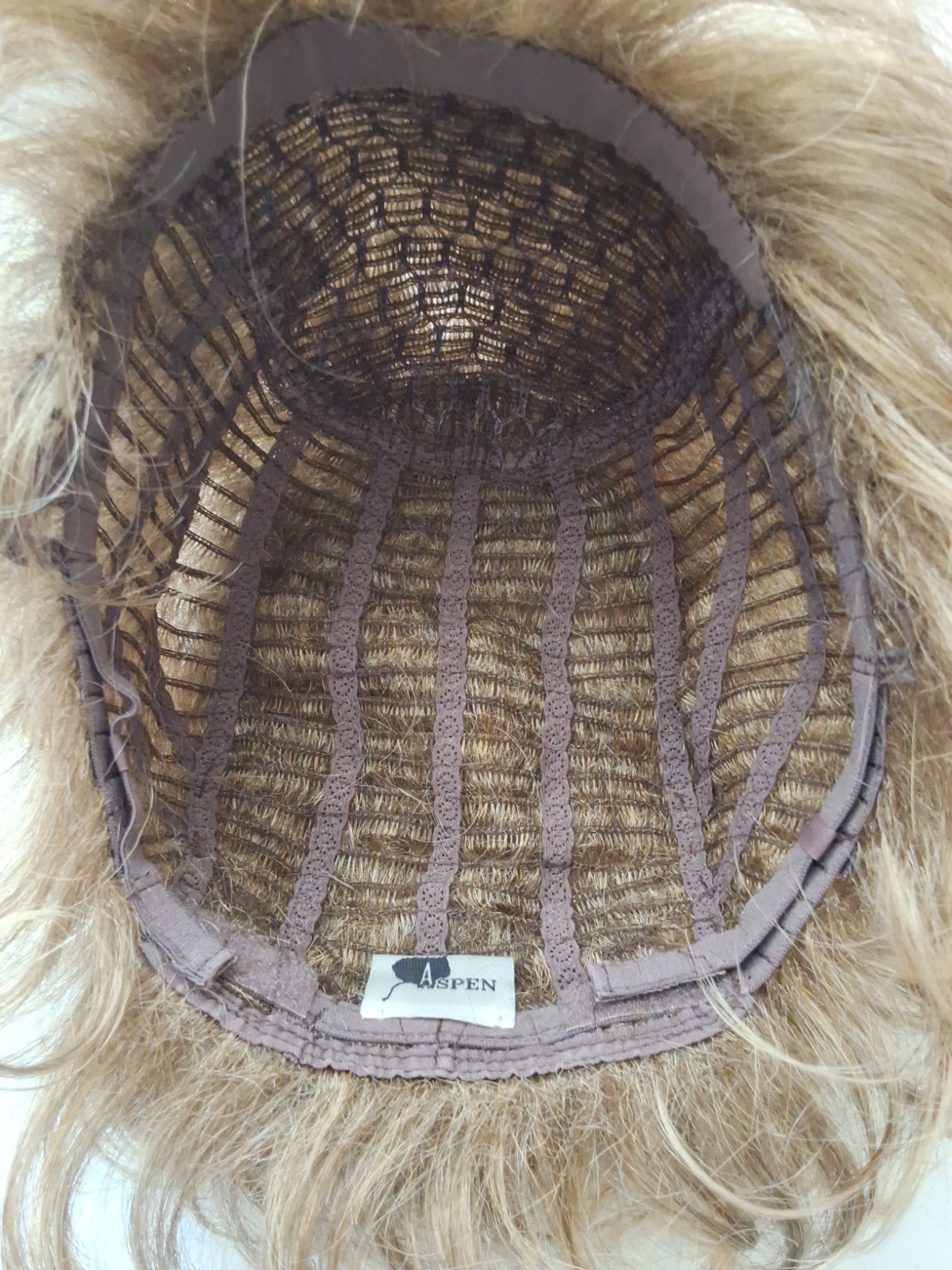 ASPEN Light Brown Golden Blonde Wig Short Bob Modacrylic Adjustable Mesh W Box
