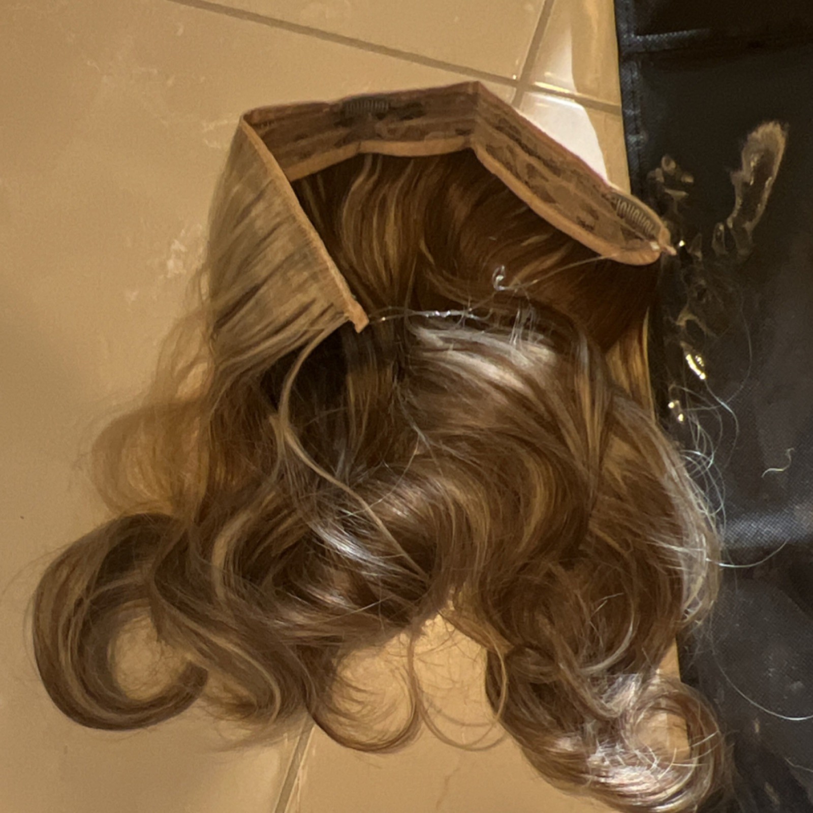 thathair. AM01 12″ Bahama Beige Clip-In Wavy Synthetic Hair Extension