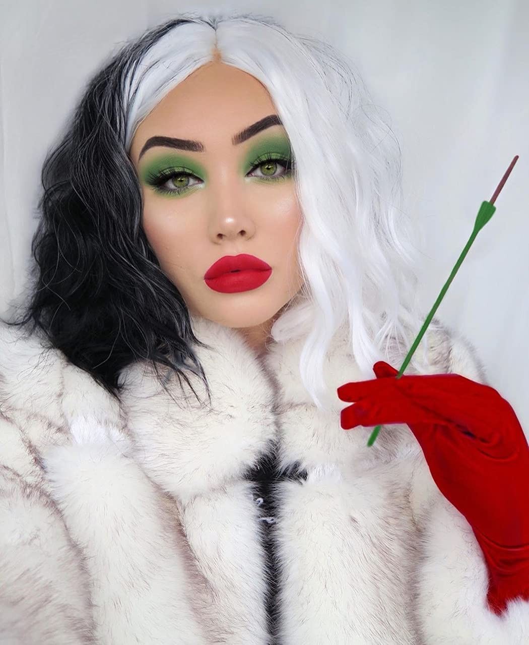 Mildiso Black and White Cruella Deville Wig for Women Cruella Deville Costume…