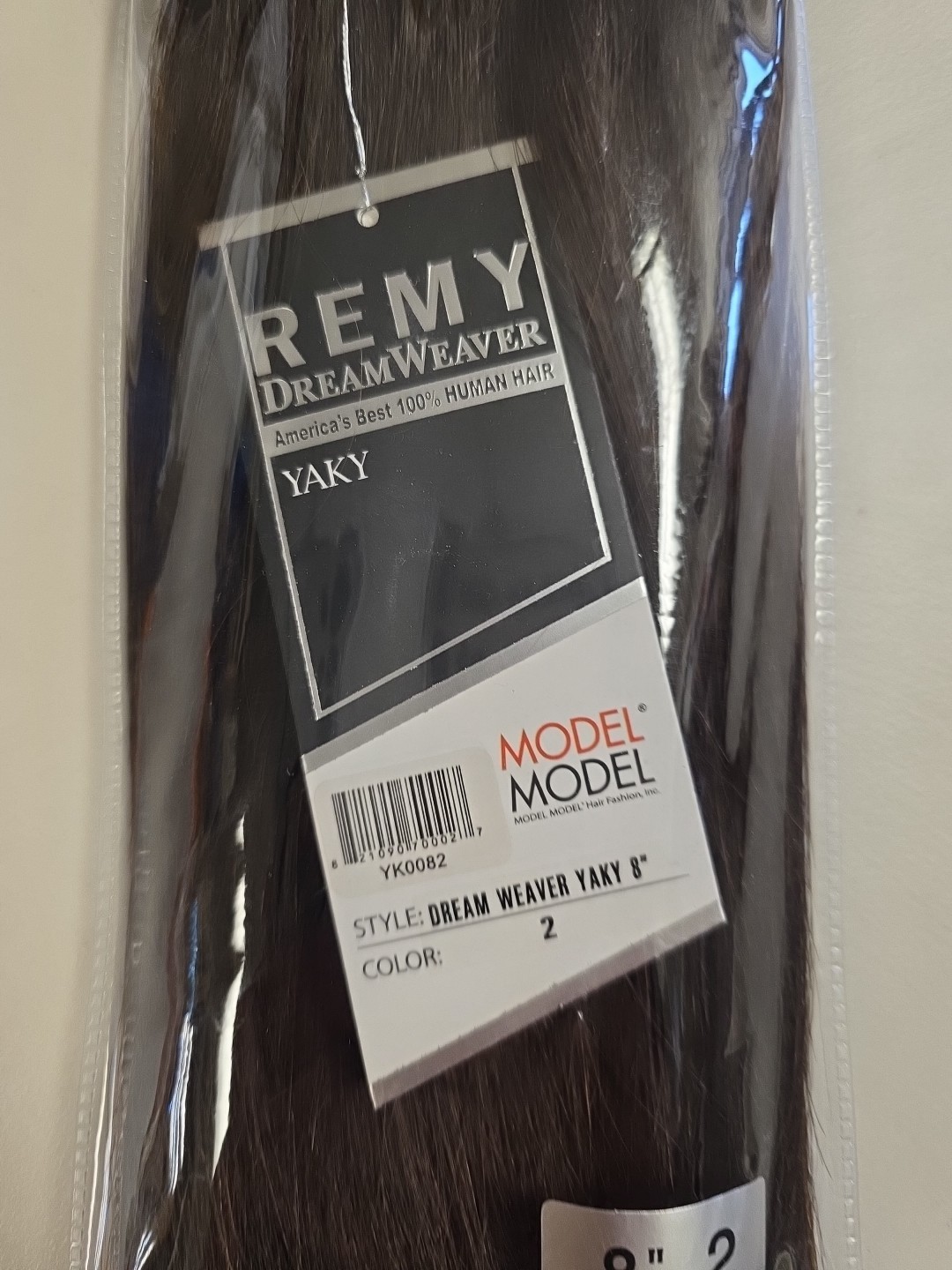 Model Model Remy DreamWeaver Yaky 8″ 100% Human Hair Color: 2 – New