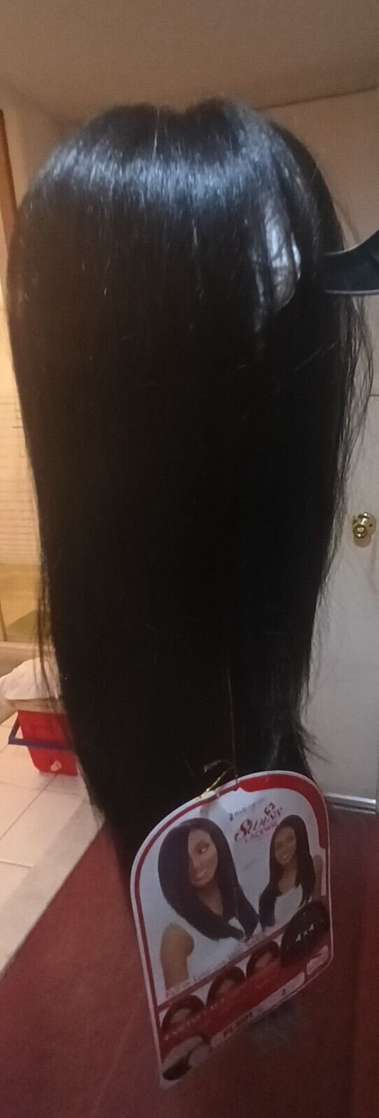 HARLEM 125 SWISS LACE SYNTHETIC WIG LAYERED MEDIUM LENGTH MULTIDIRECTIONAL PART