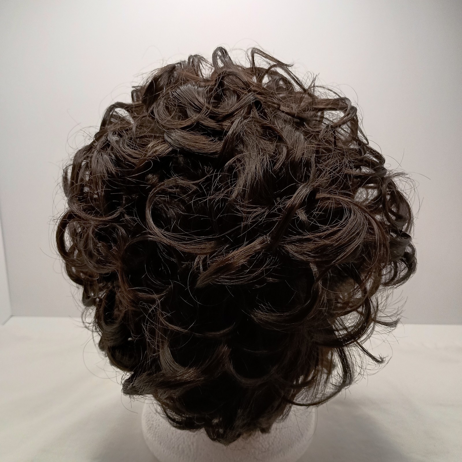 ON TREND CURLY SHORT CLASSIC STYLE Quality Synthetic Wig Hair