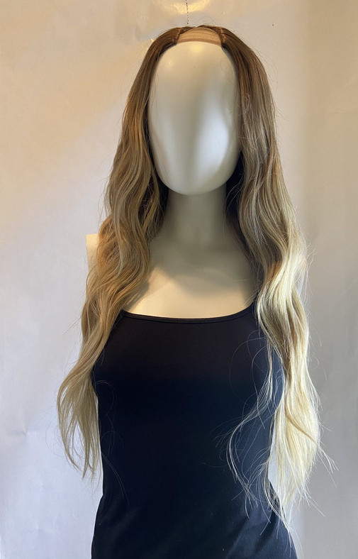 JORDYN WOODS EASILOCKS BODYWAVE LACE U-PART 24″ VANILLA BALLYAGE HAIR