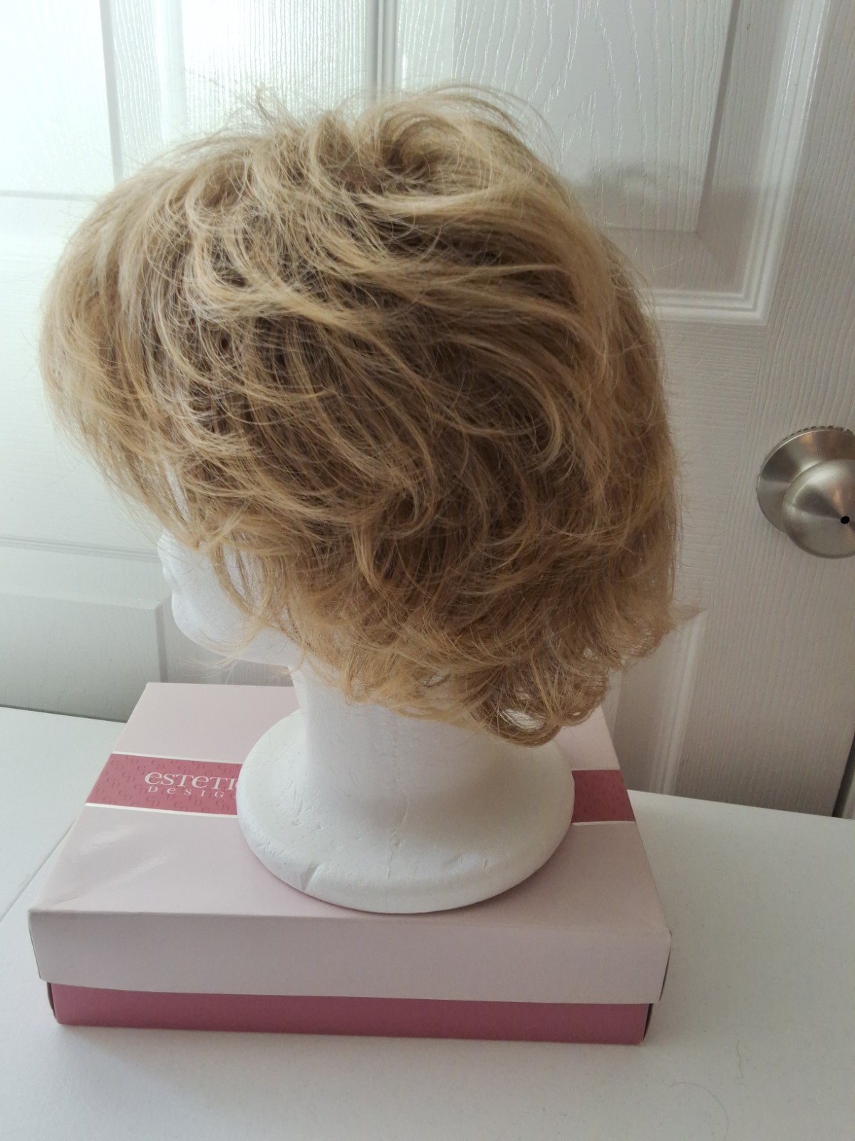 ASPEN Light Brown Golden Blonde Wig Short Bob Modacrylic Adjustable Mesh W Box