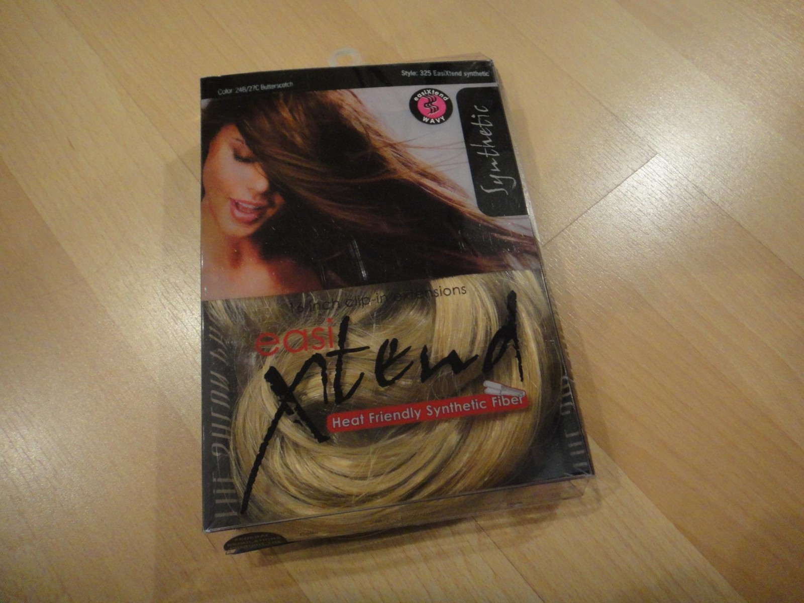 EASI XTEND 16″ Clip In Hair Extensions Heat Friendly Synthetic Fibers NEW IN BOX