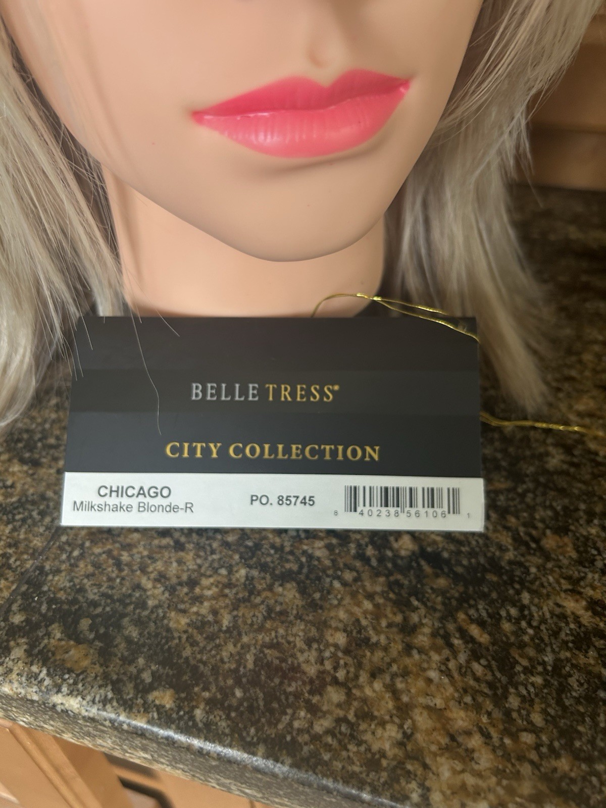 Belletress Wig Chicago Milkshake Blonde-R Preowned