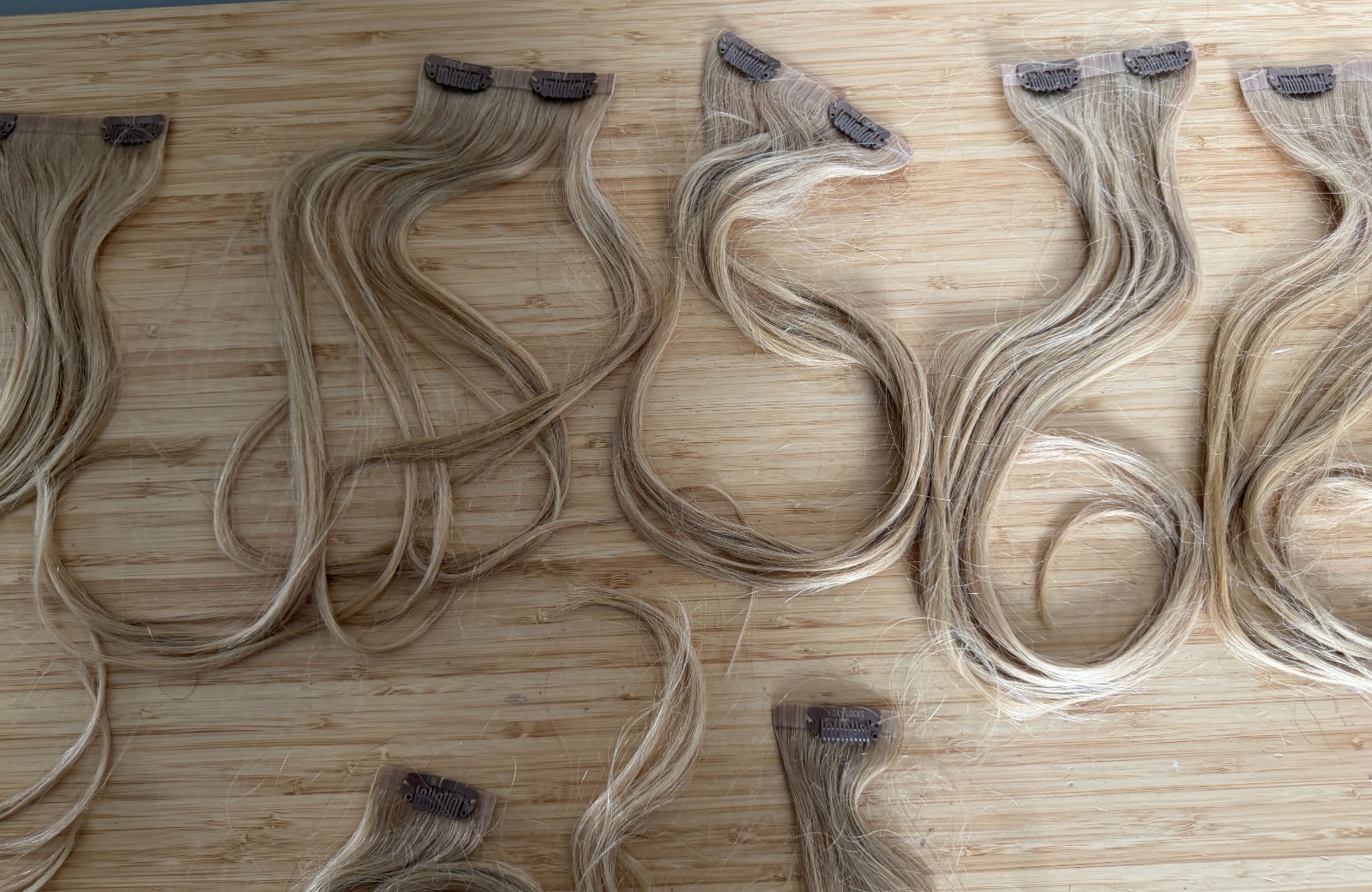 Foxy Locks Luxury Extensions Seamless Regular 18″ Caramel Blonde Remy Human Hair