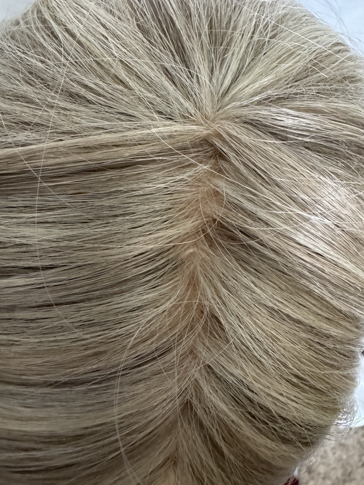 Rene of Paris River Wig Buttercream Blonde BNWT Perfect Below Chin Bob