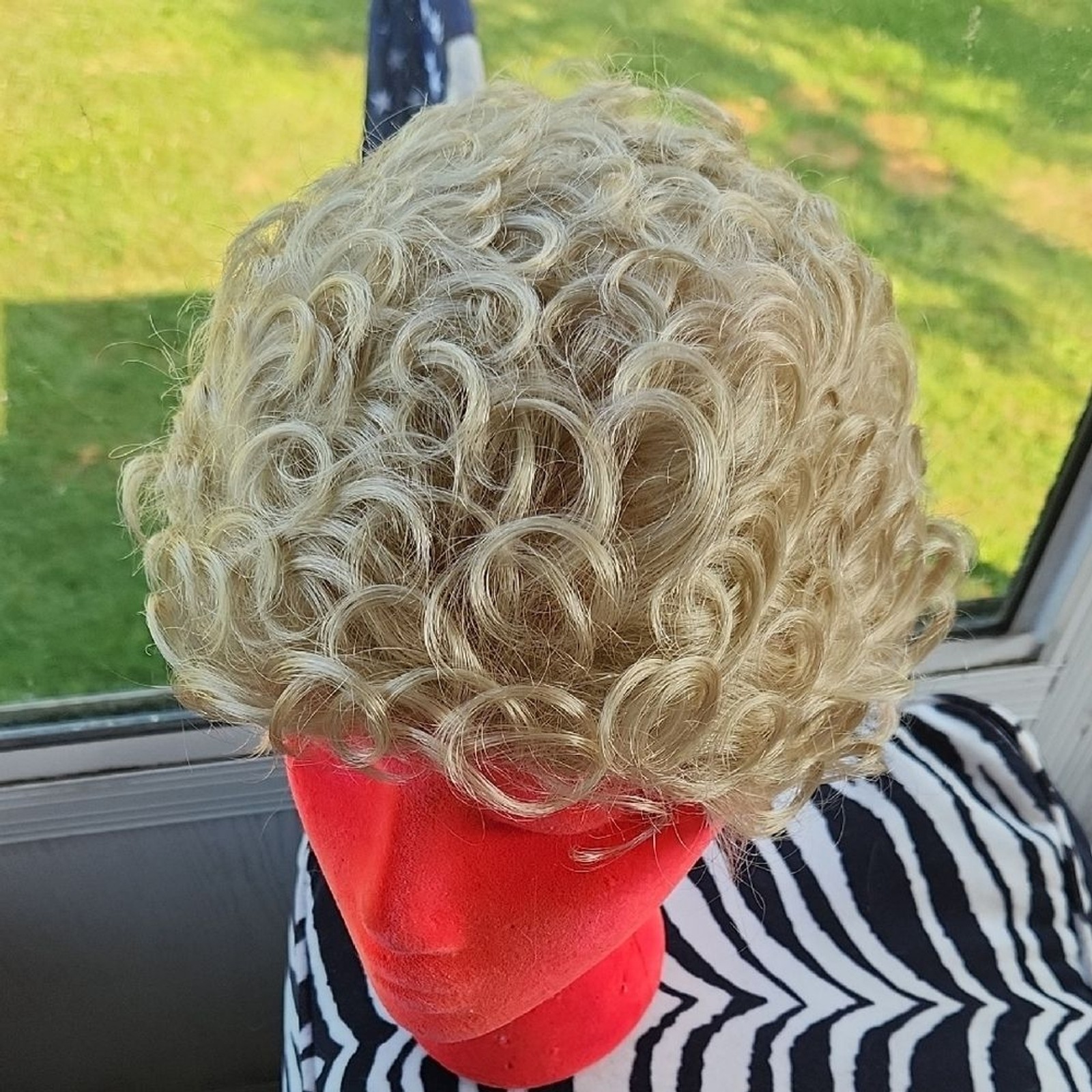 Vintage Basics TWC Short Style Curly Wig Blonde Large